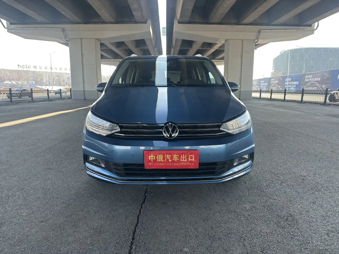 Volkswagen Touran L  из Китая