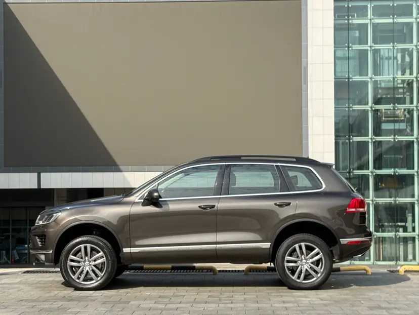 Volkswagen Touareg  из Китая