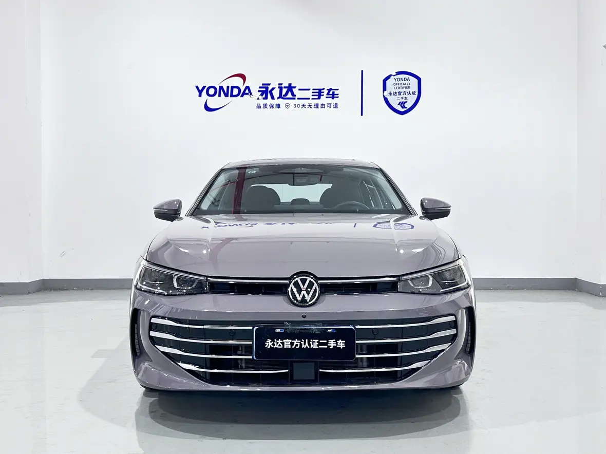 Volkswagen Passat  из Китая