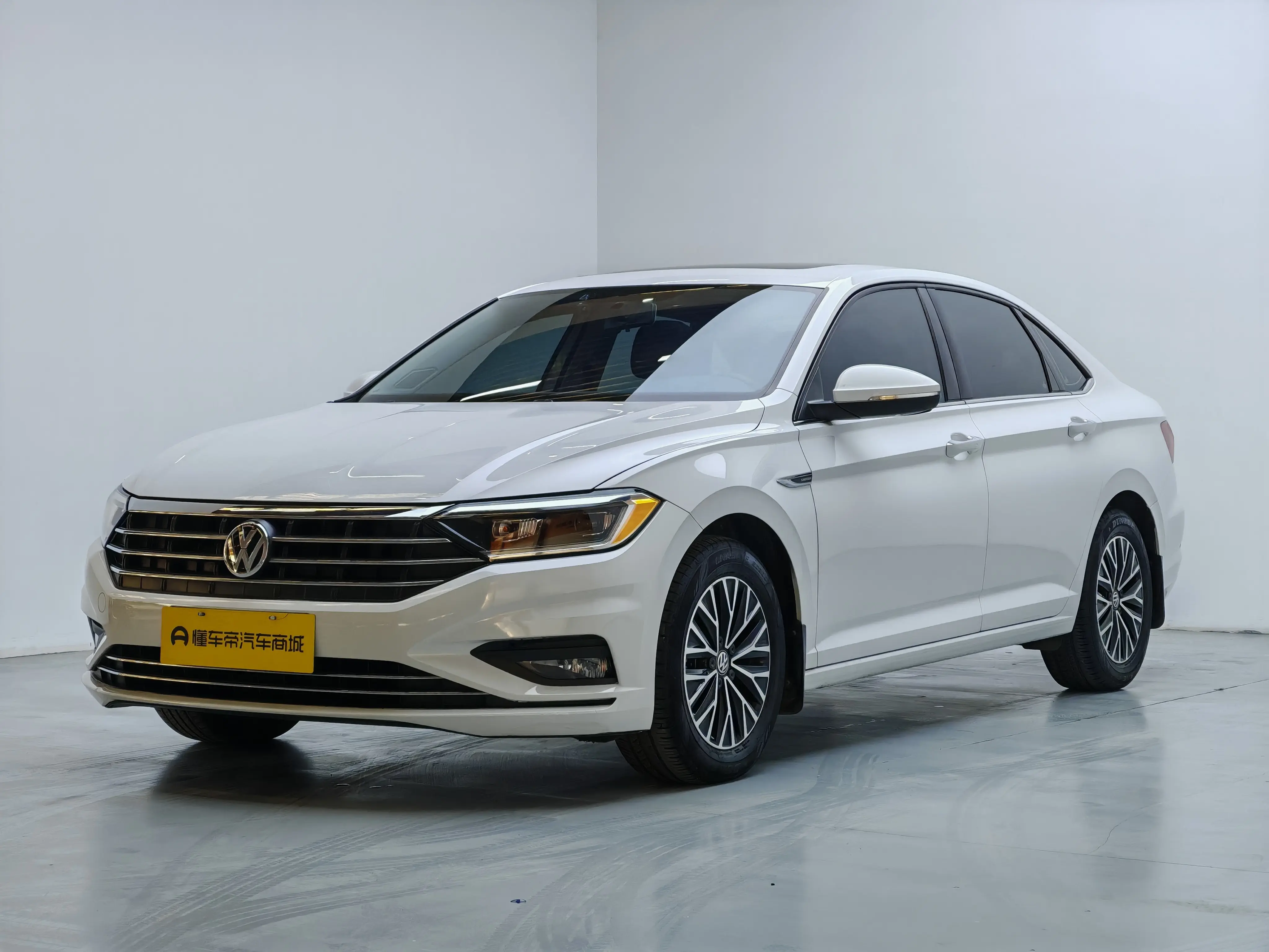 Volkswagen Sagitar  из Китая