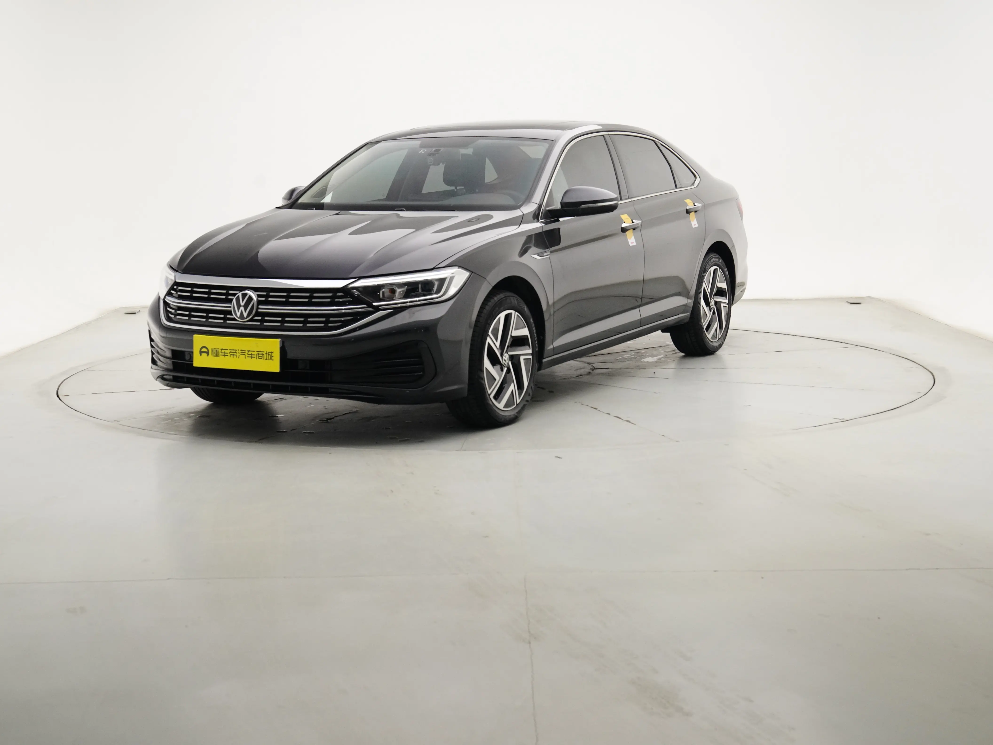 Volkswagen Sagitar  из Китая