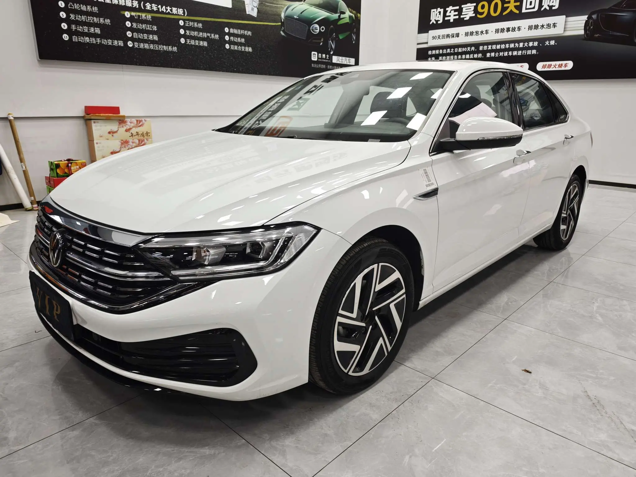 Volkswagen Sagitar  из Китая