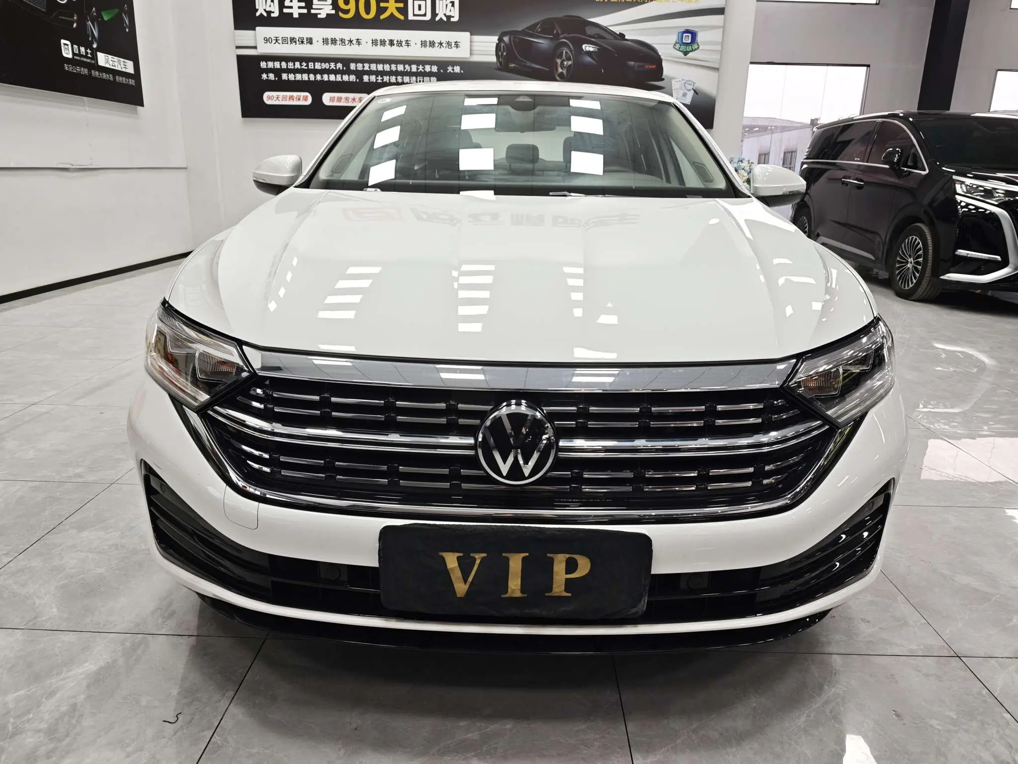 Volkswagen Sagitar  из Китая