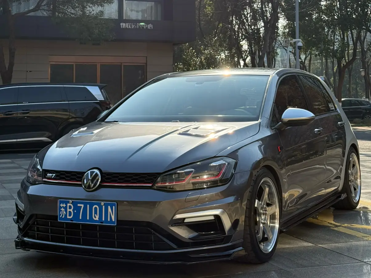Volkswagen Golf  из Китая