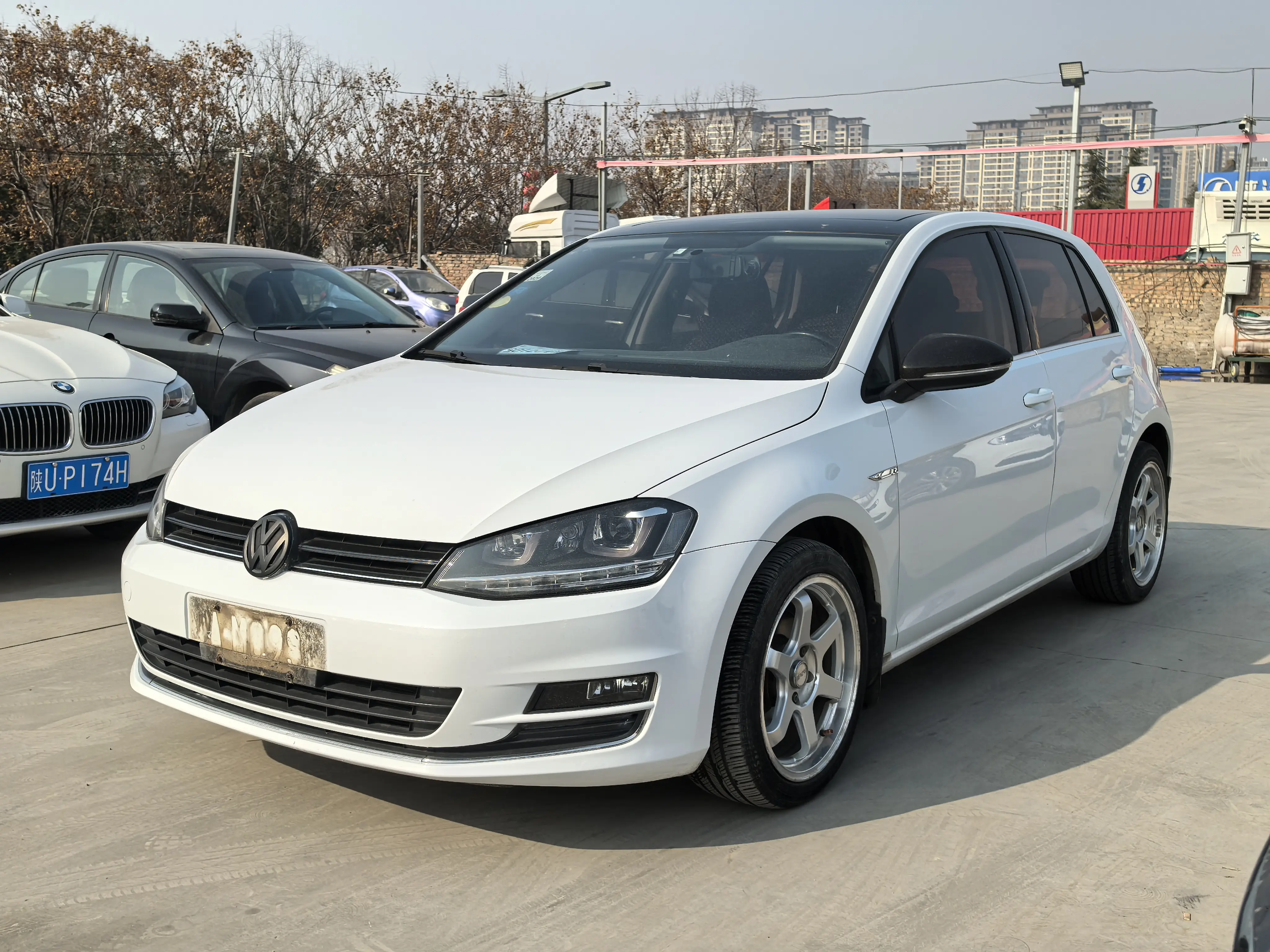 Volkswagen Golf  из Китая