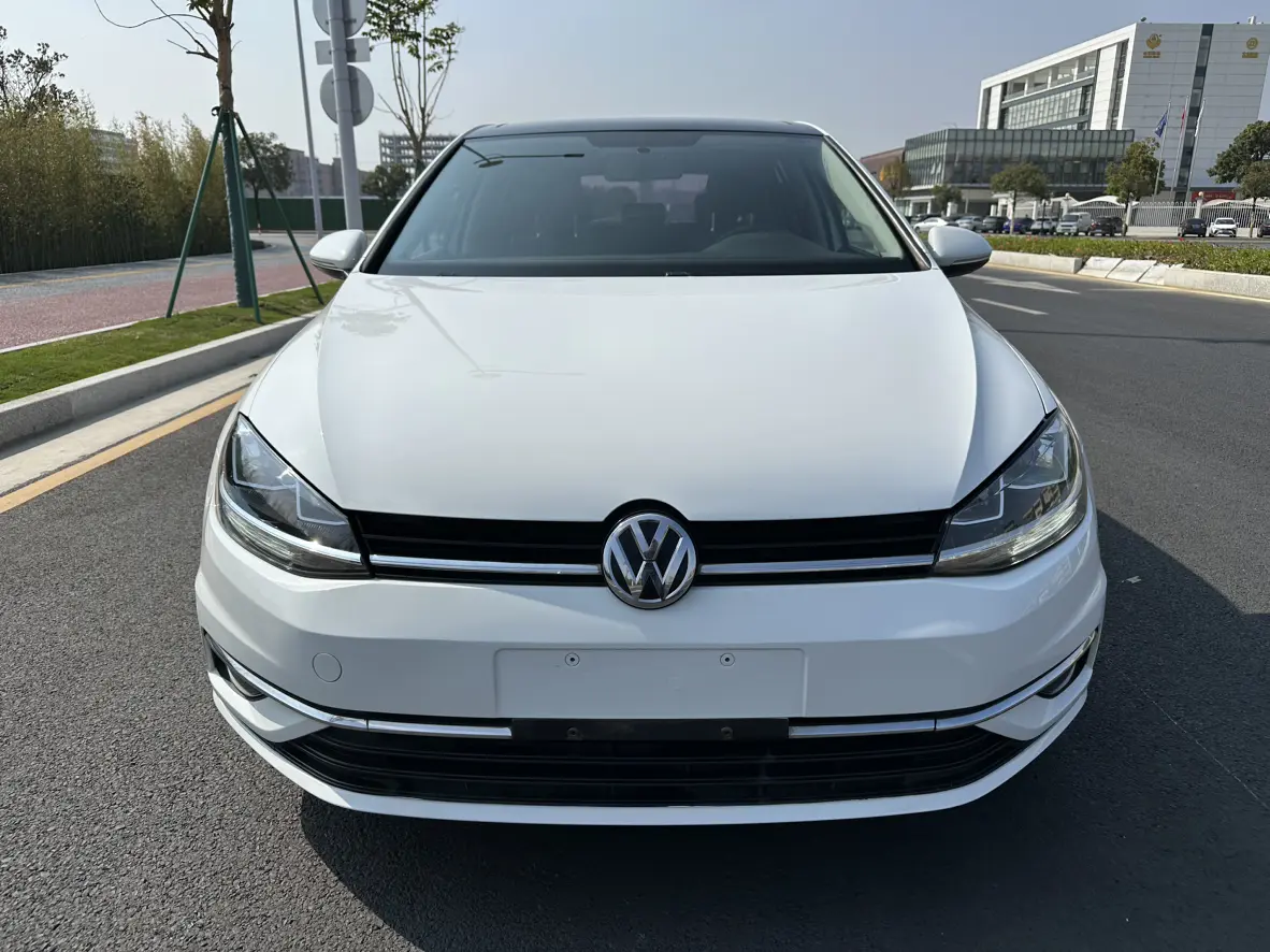 Volkswagen Golf  из Китая