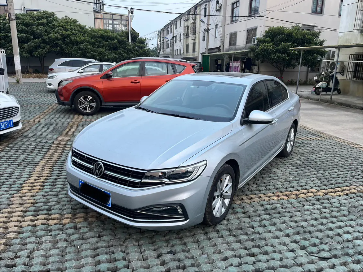 Volkswagen Bora  из Китая