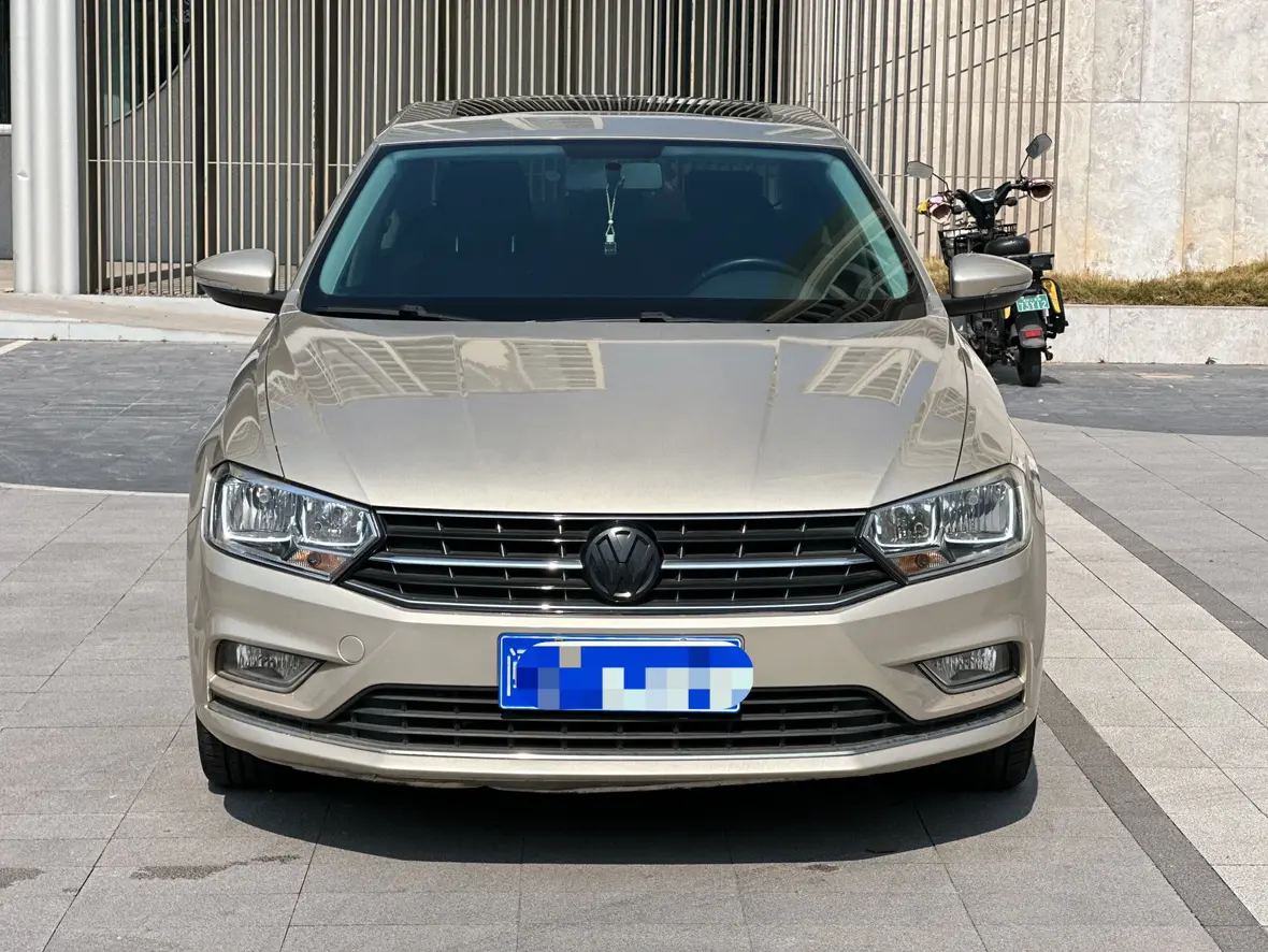 Volkswagen Bora  из Китая