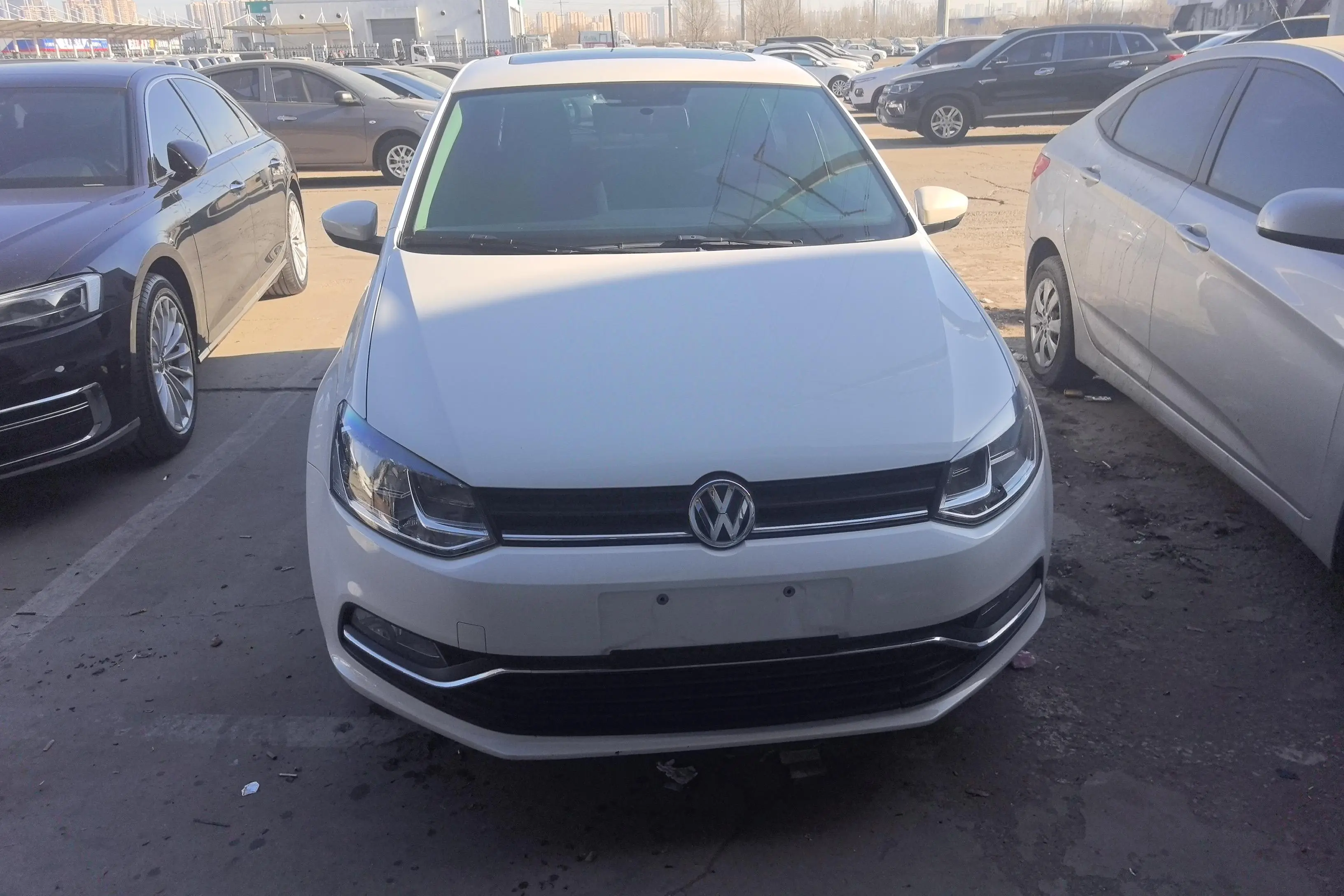 Volkswagen Polo  из Китая