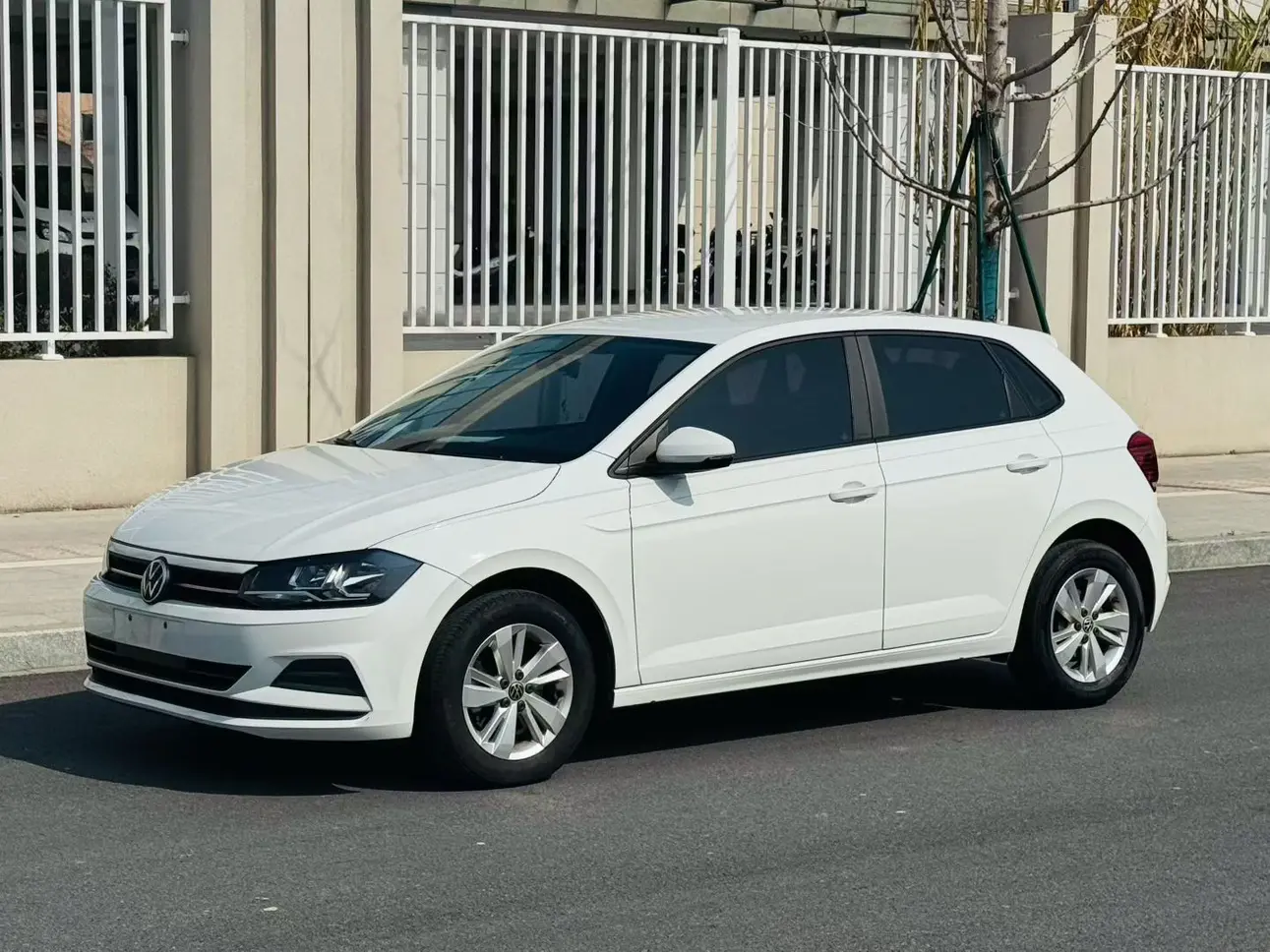 Volkswagen Polo  из Китая
