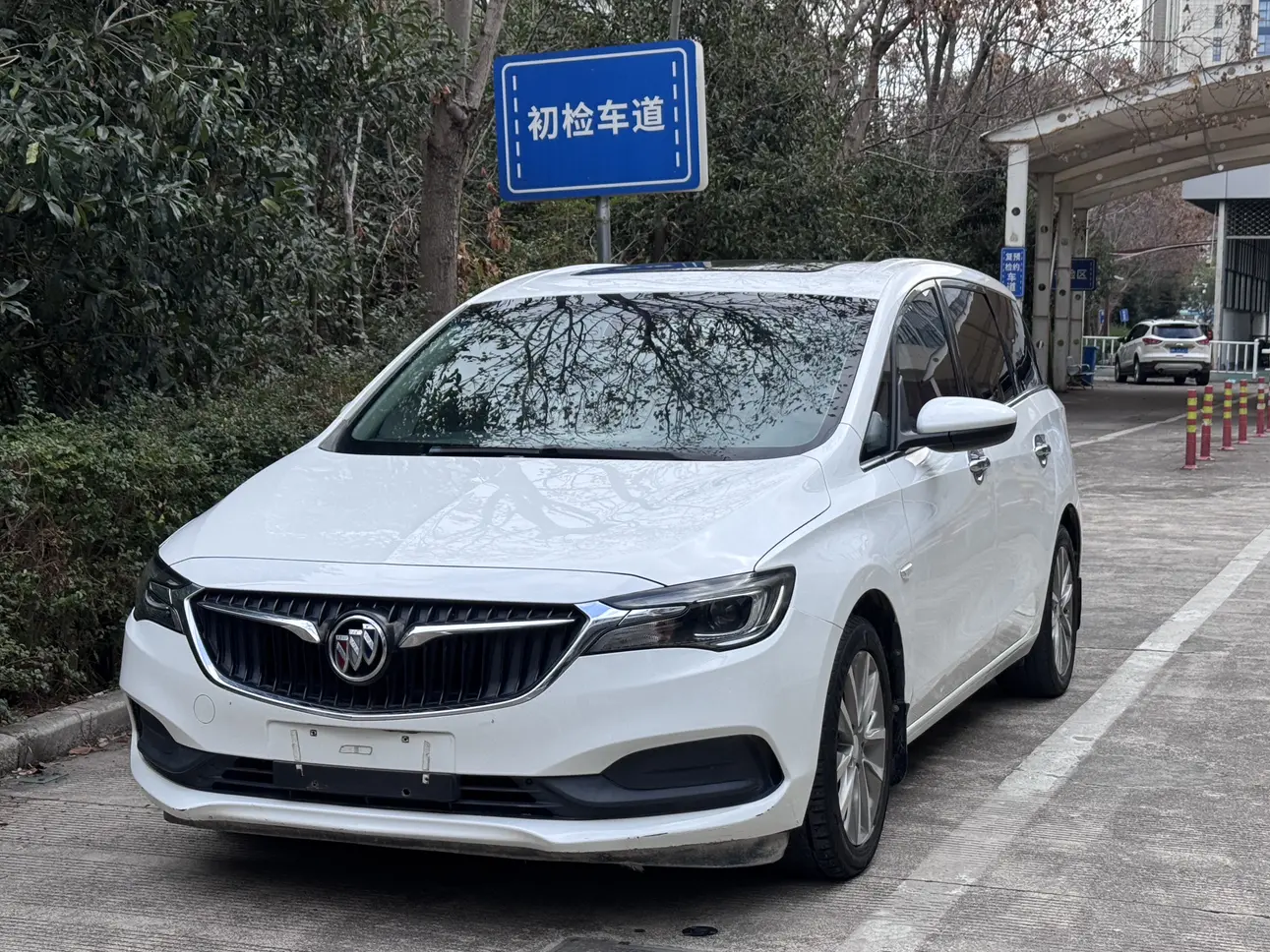 Buick GL6  из Китая