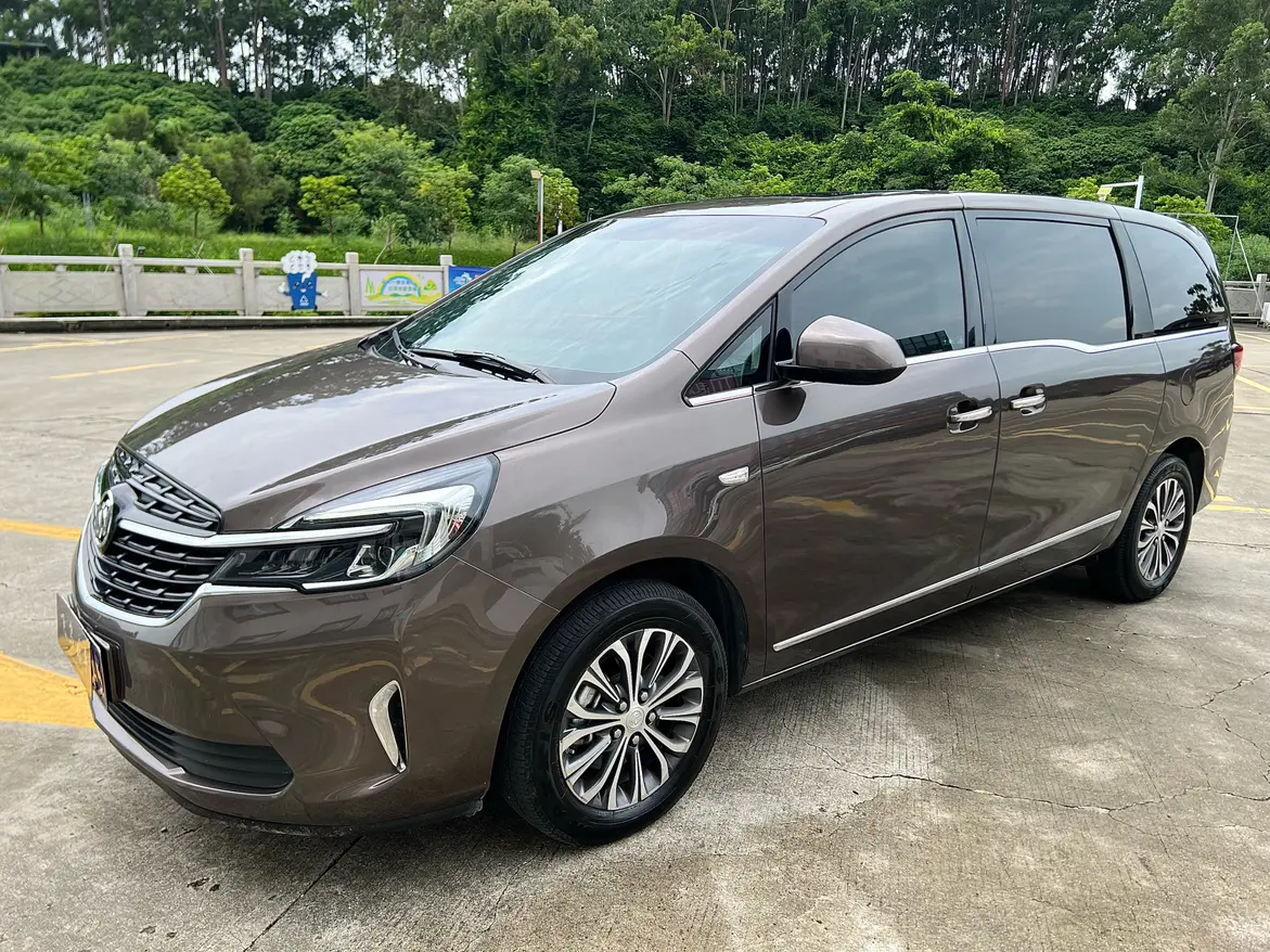 Buick GL8  из Китая