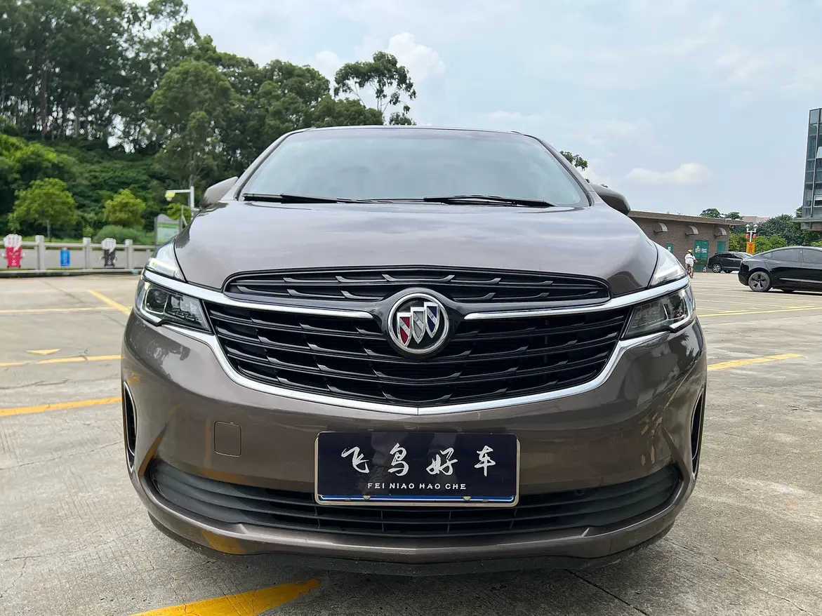 Buick GL8  из Китая