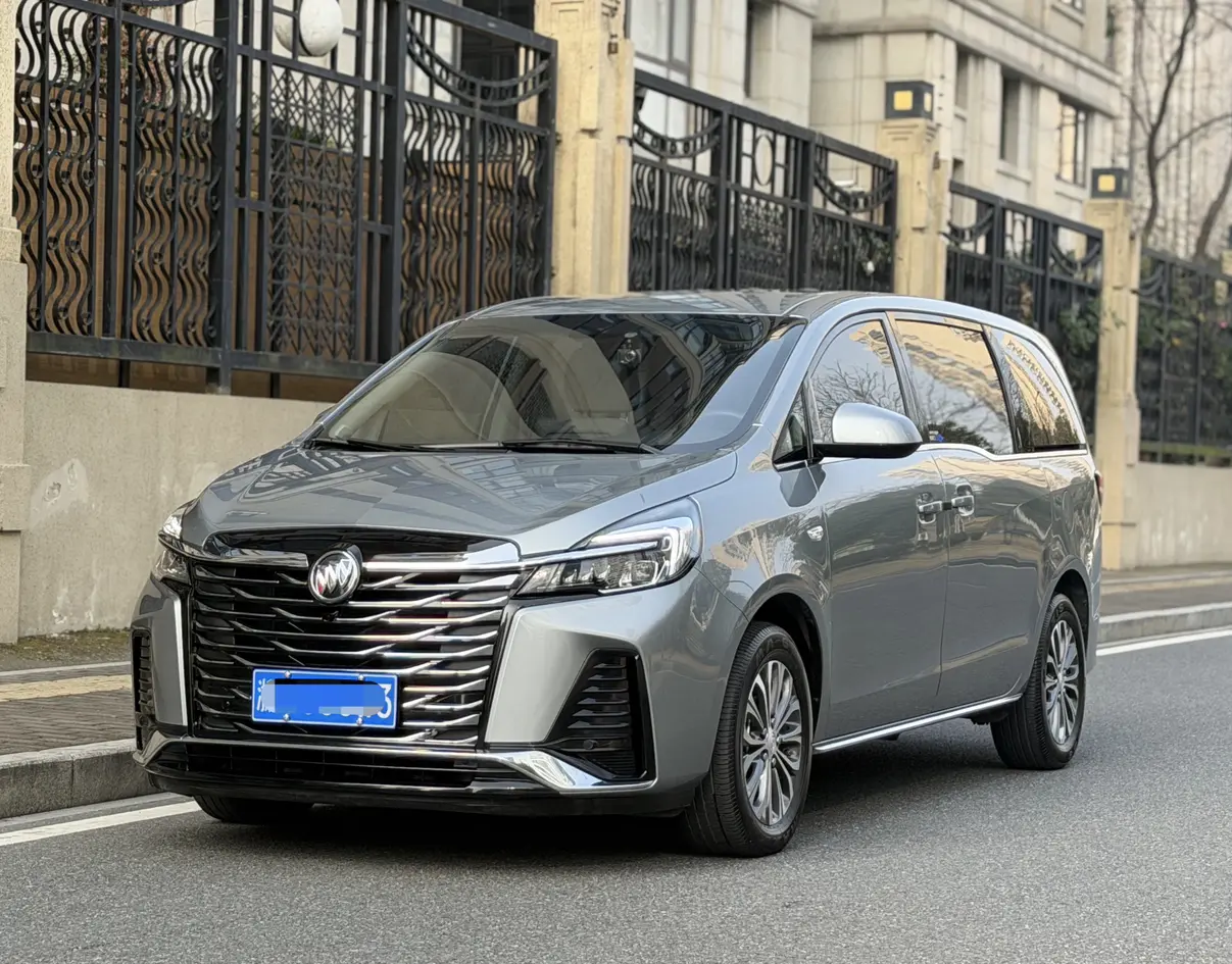 Buick GL8  из Китая