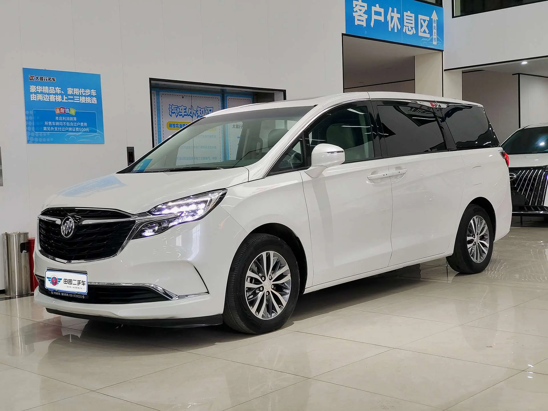 Buick GL8  из Китая