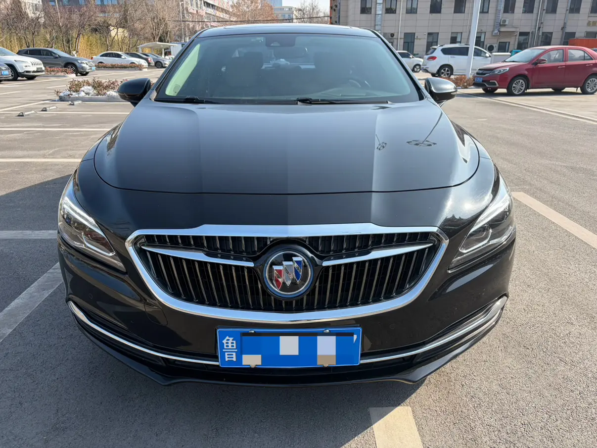 Buick LaCrosse  из Китая