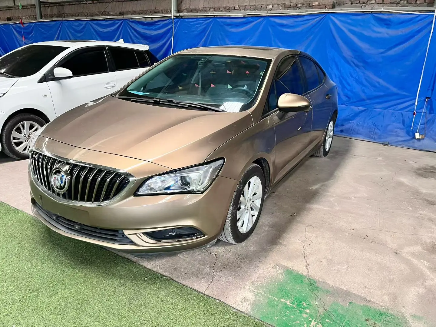 Buick Valeant  из Китая