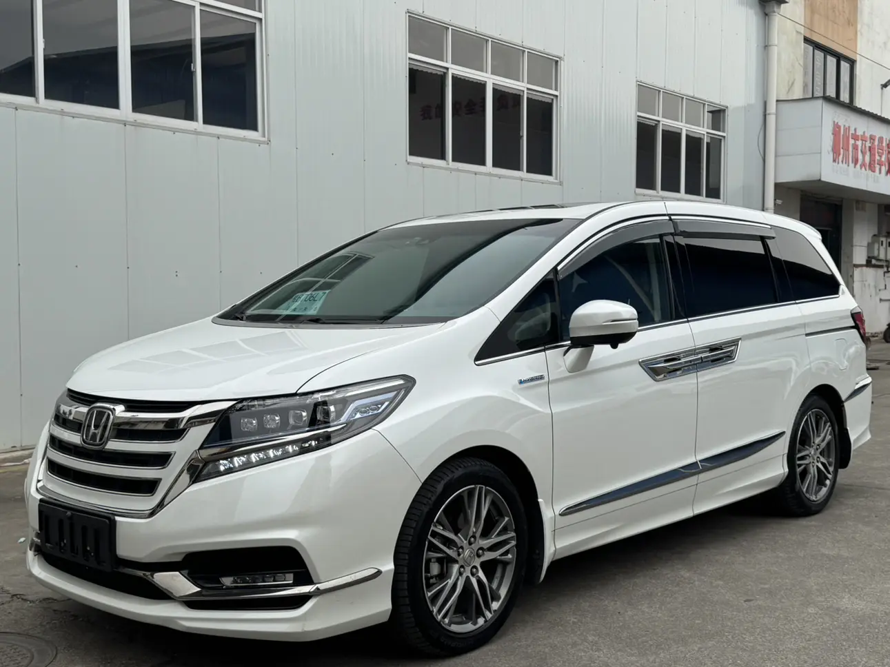 Honda Elysion (Alison)  из Китая