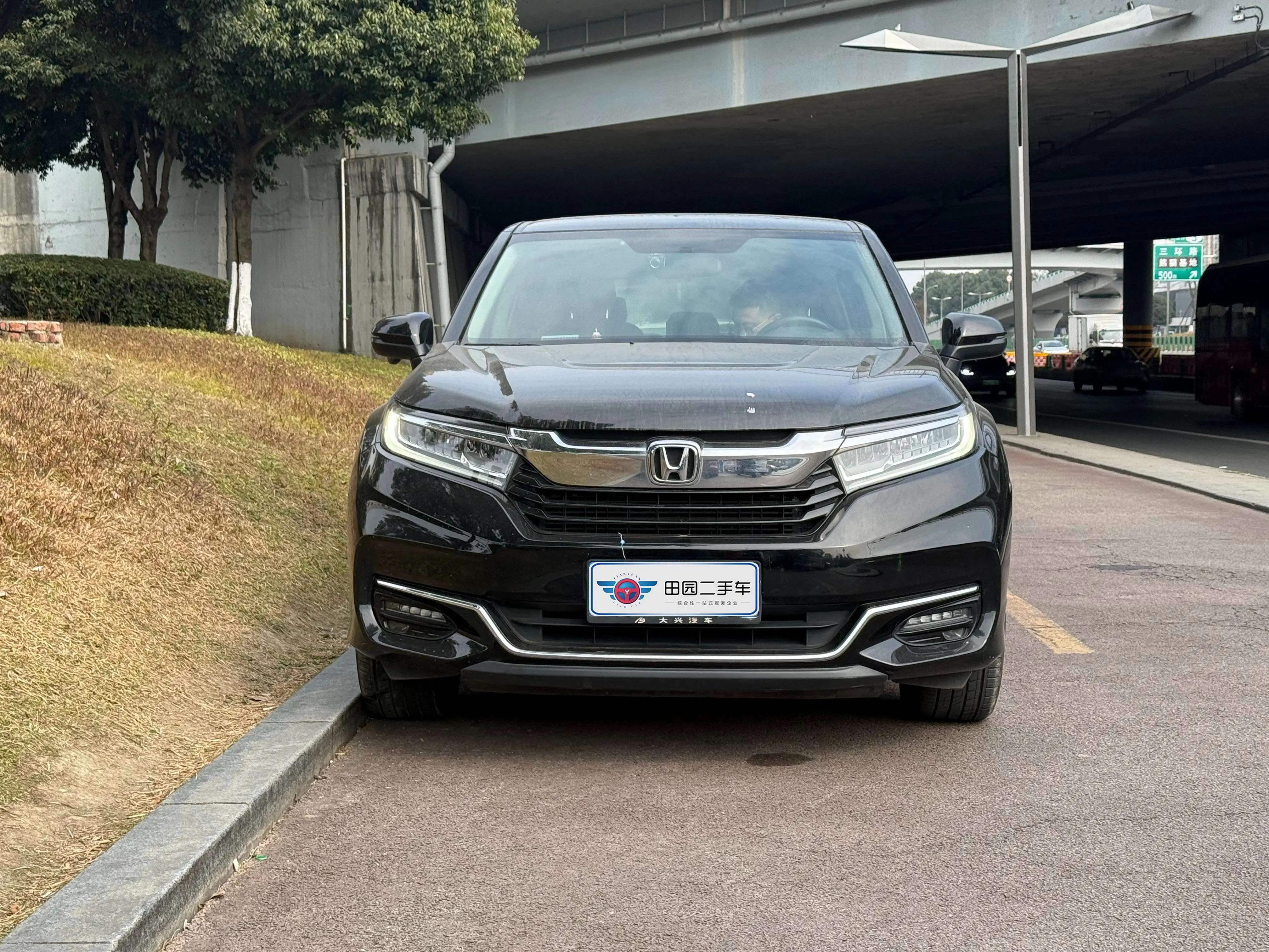 Honda Avancier (Crown Road)  из Китая