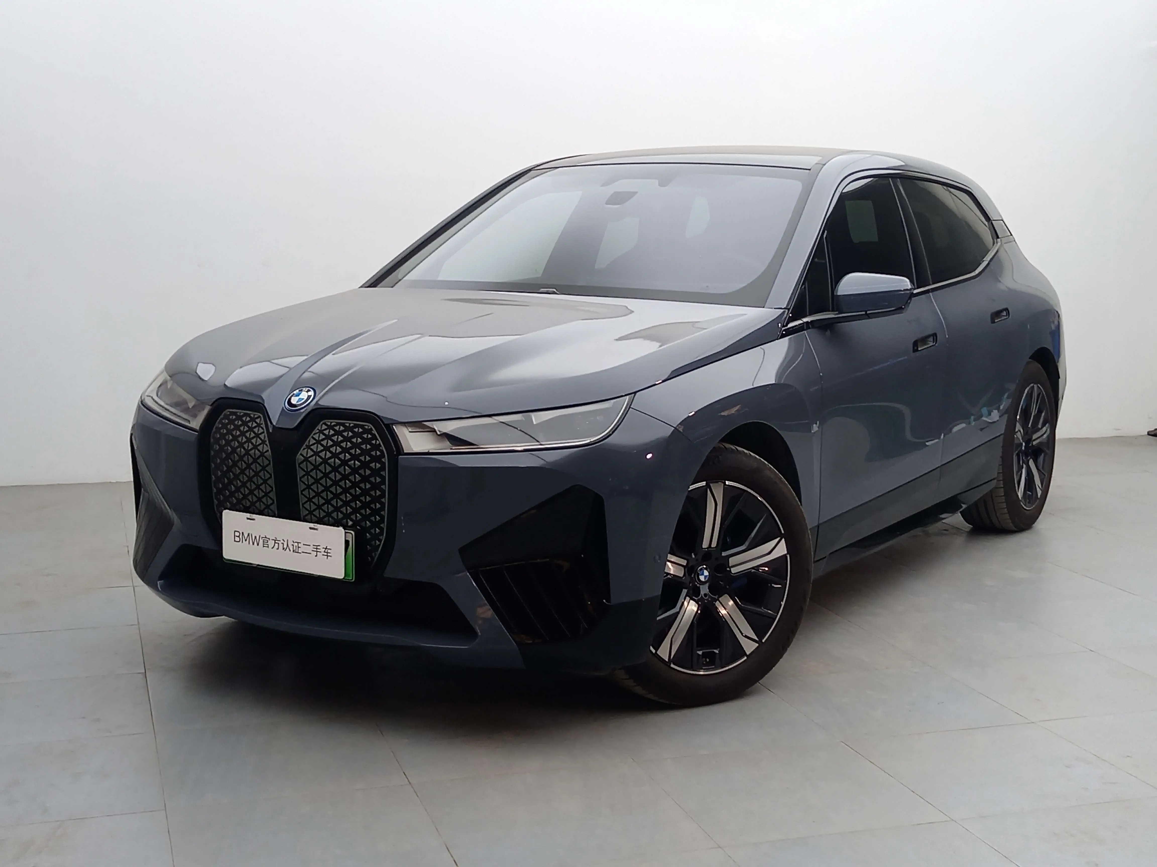 BMW iX