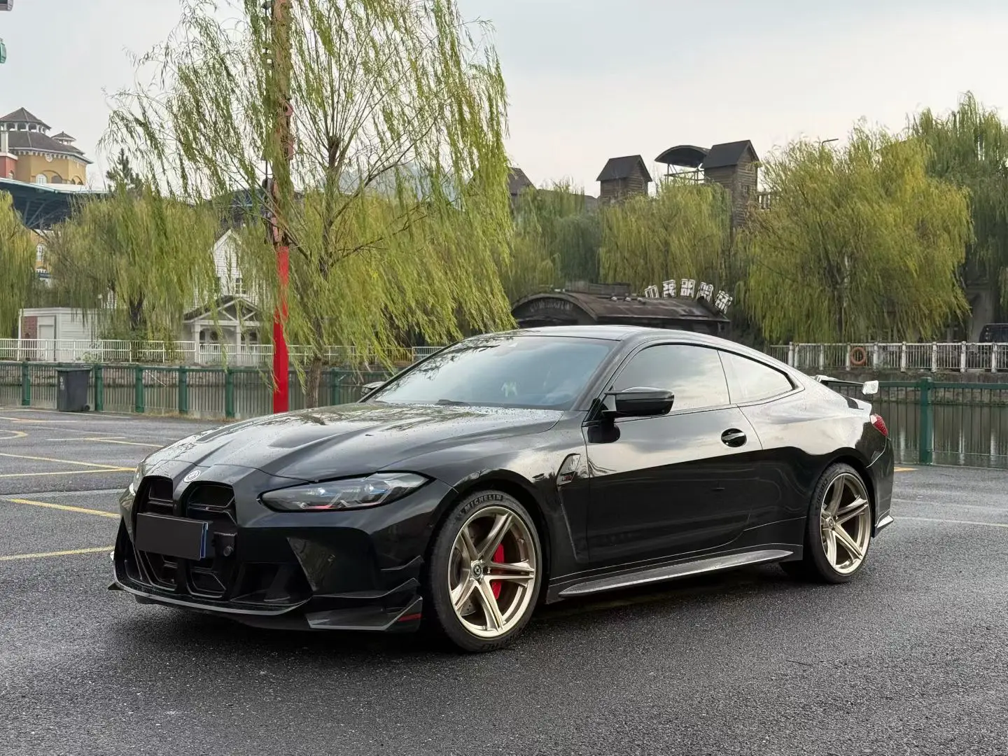 BMW M4  из Китая