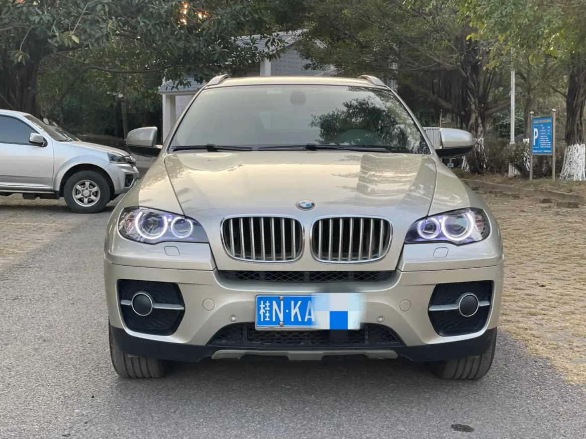 BMW X6  из Китая