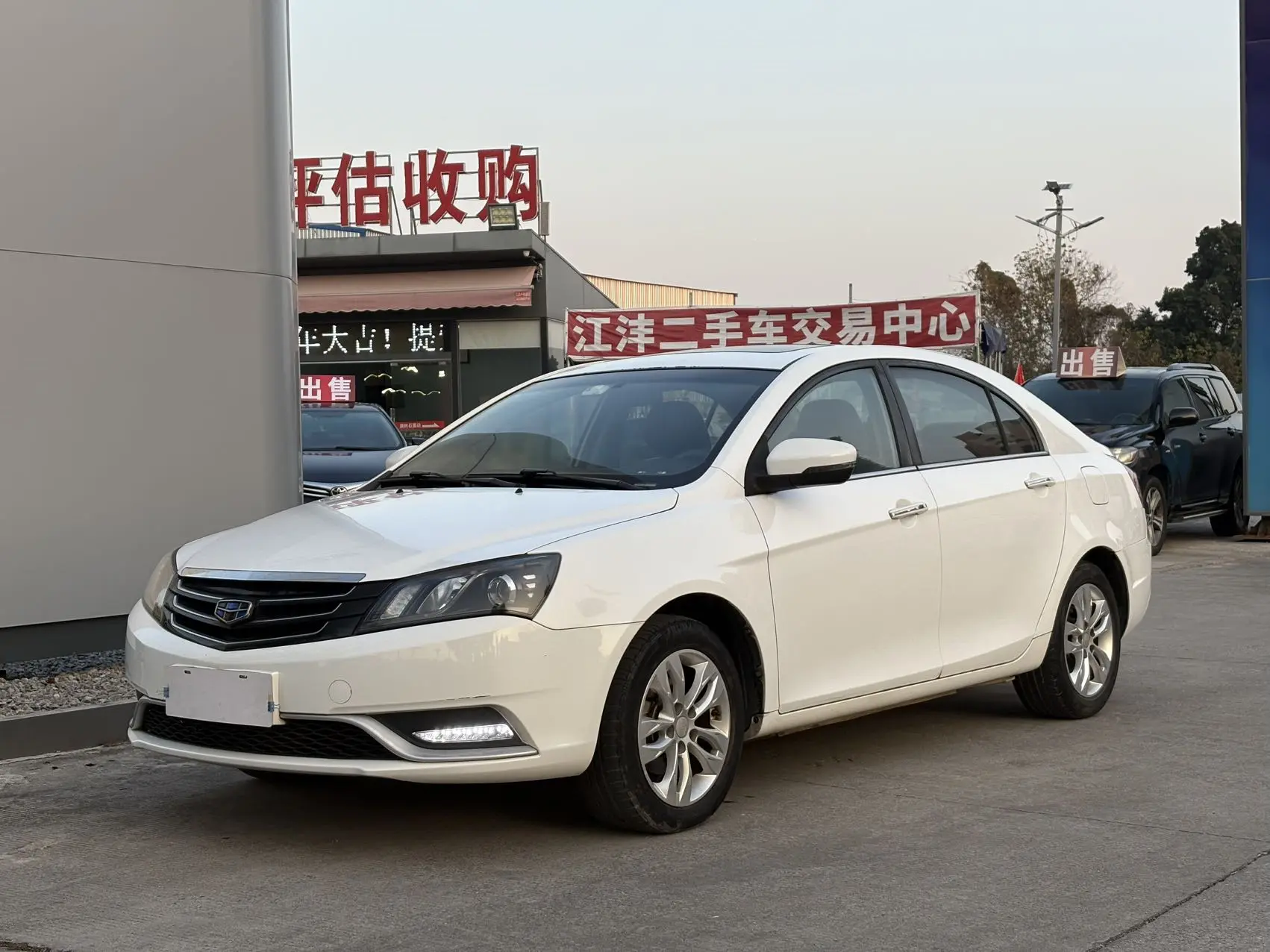 Geely Emgrand  из Китая