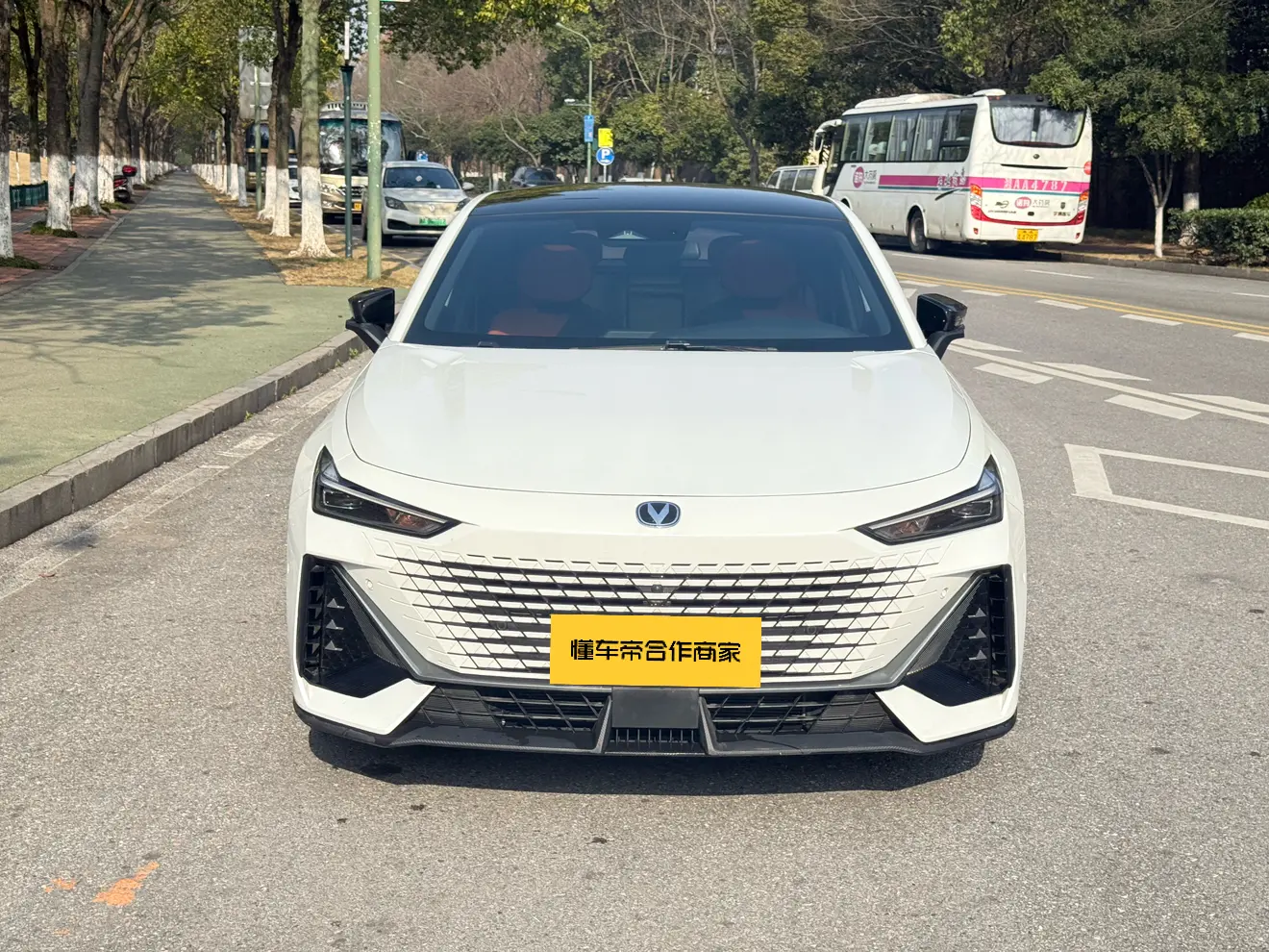 Changan UNI-V  из Китая