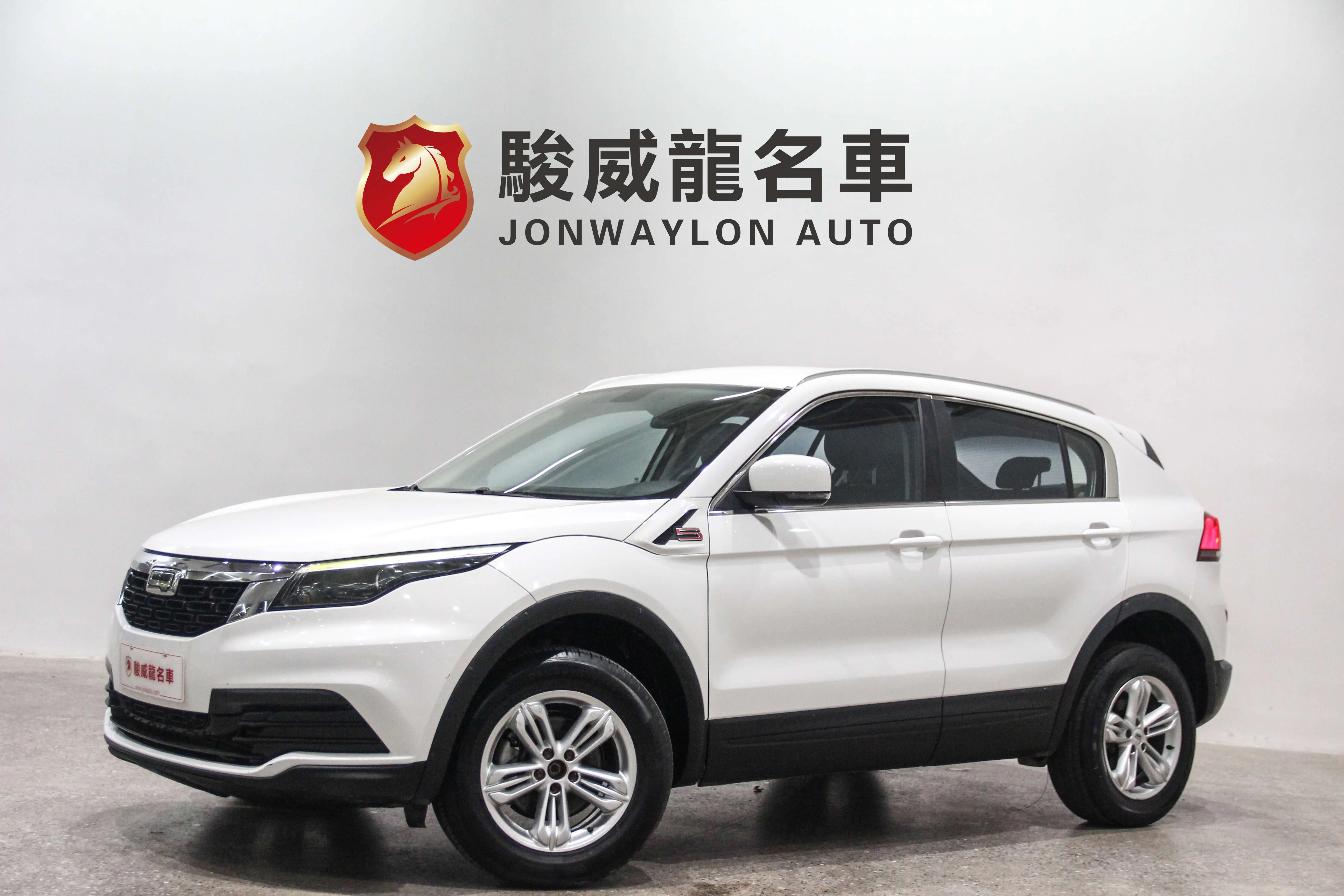 Qoros 5  из Китая