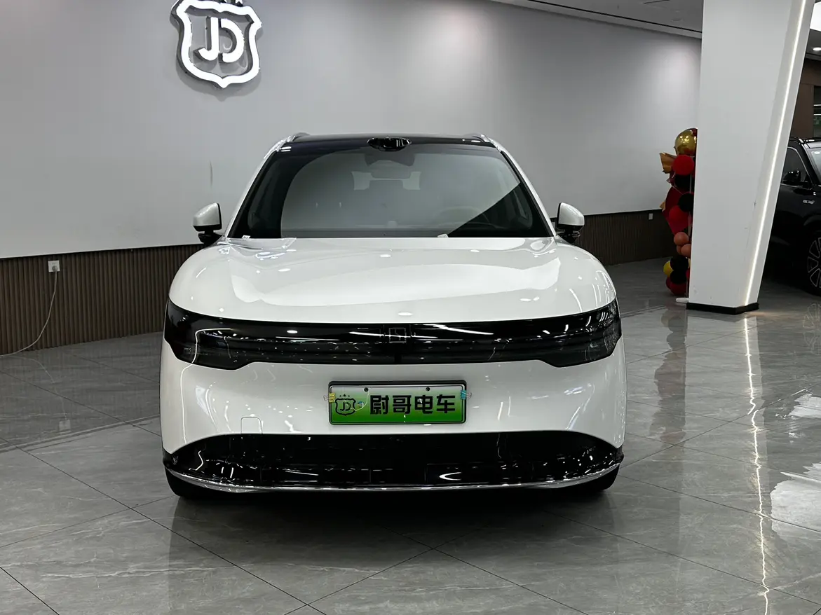 ZEEKR 7X  из Китая