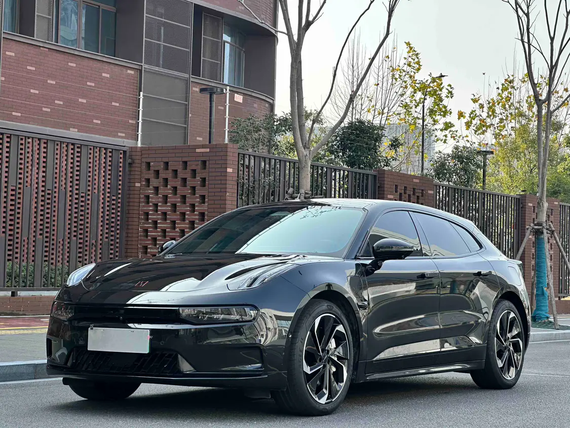 ZEEKR 001  из Китая