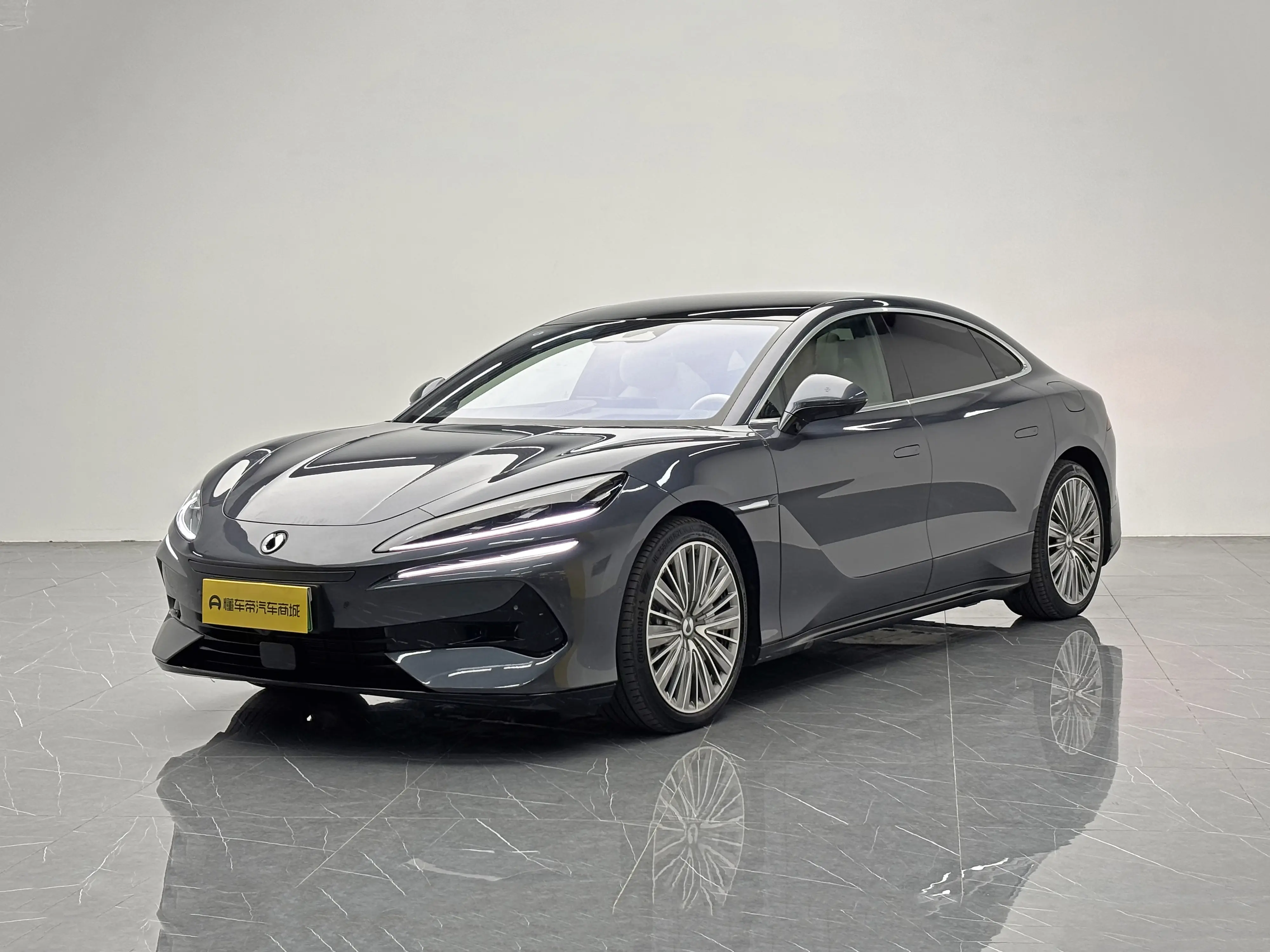 Denza Tengzhong Z9 DM  из Китая