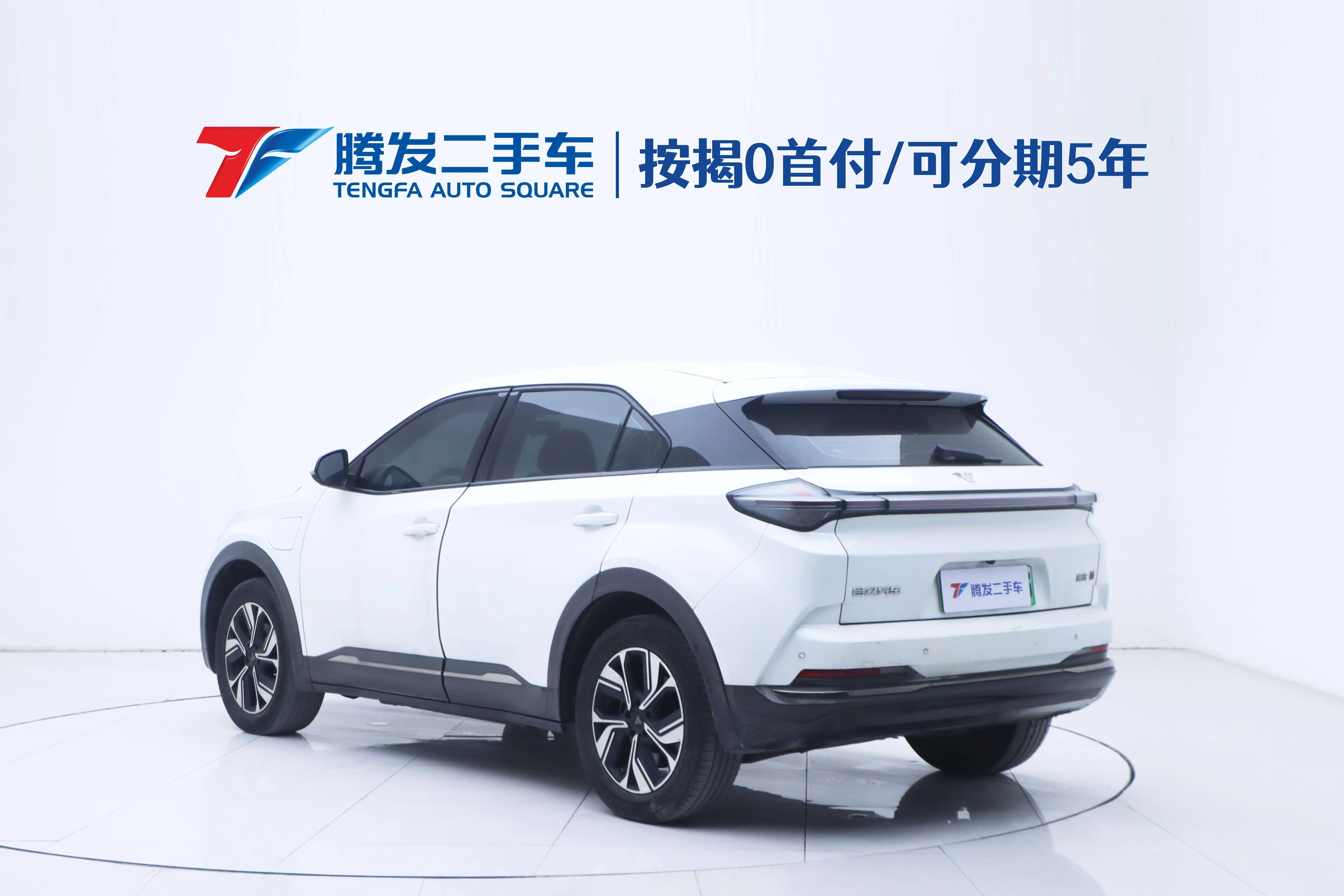 NETA NezhaU  из Китая