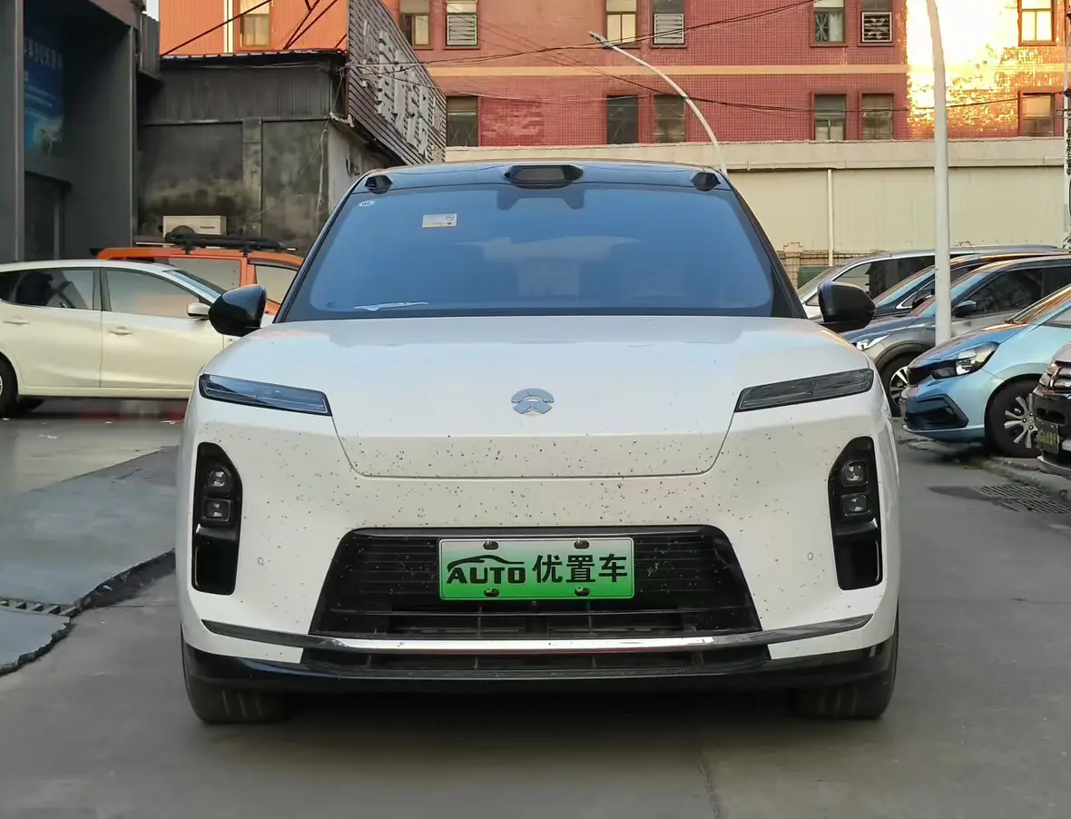 NIO ES8  из Китая