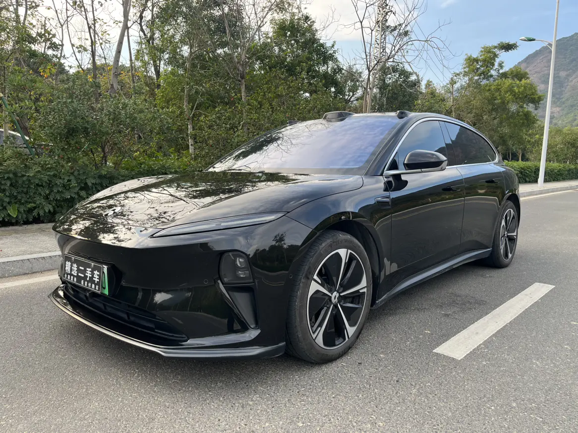 NIO ET5T  из Китая