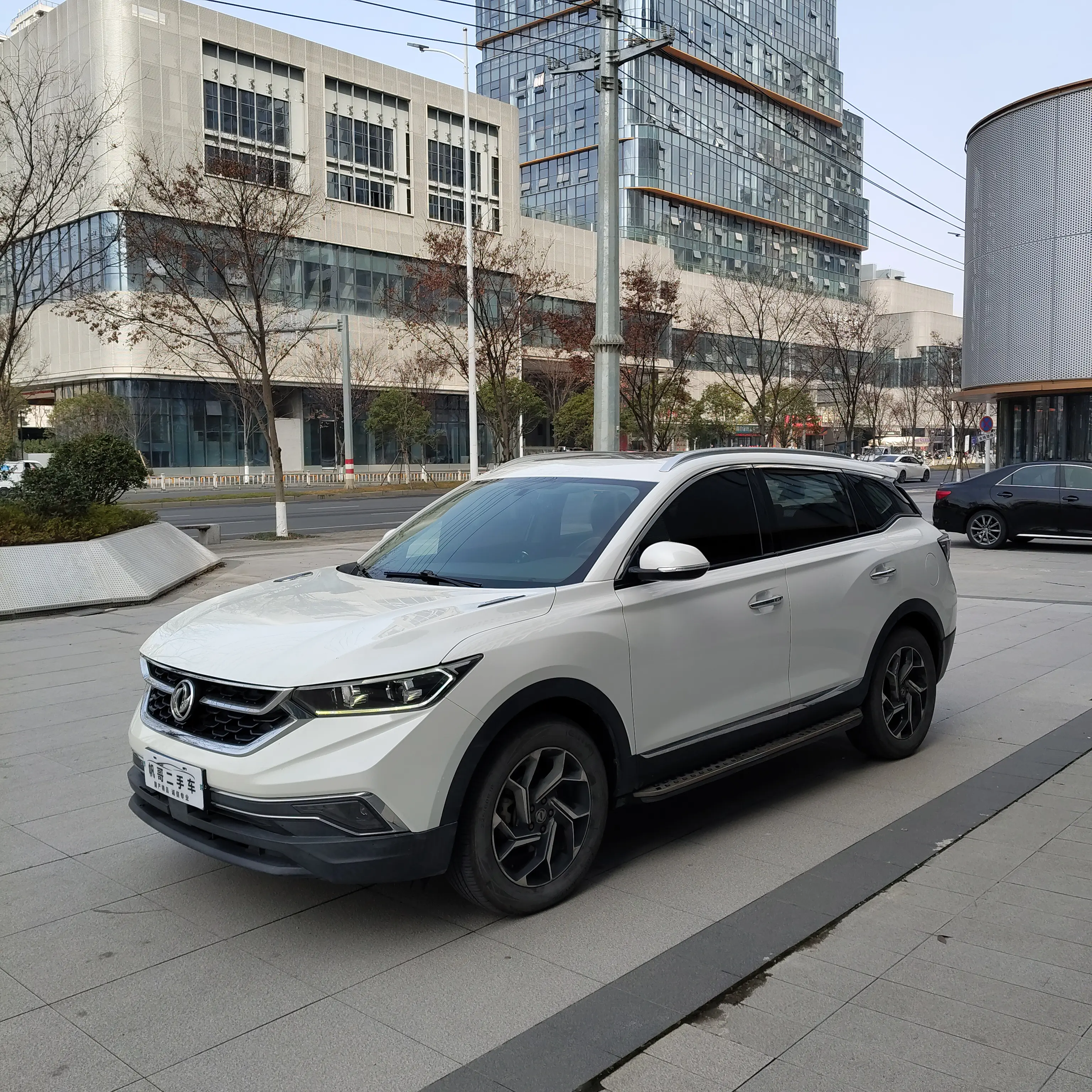Dongfeng Fengshen AX7  из Китая