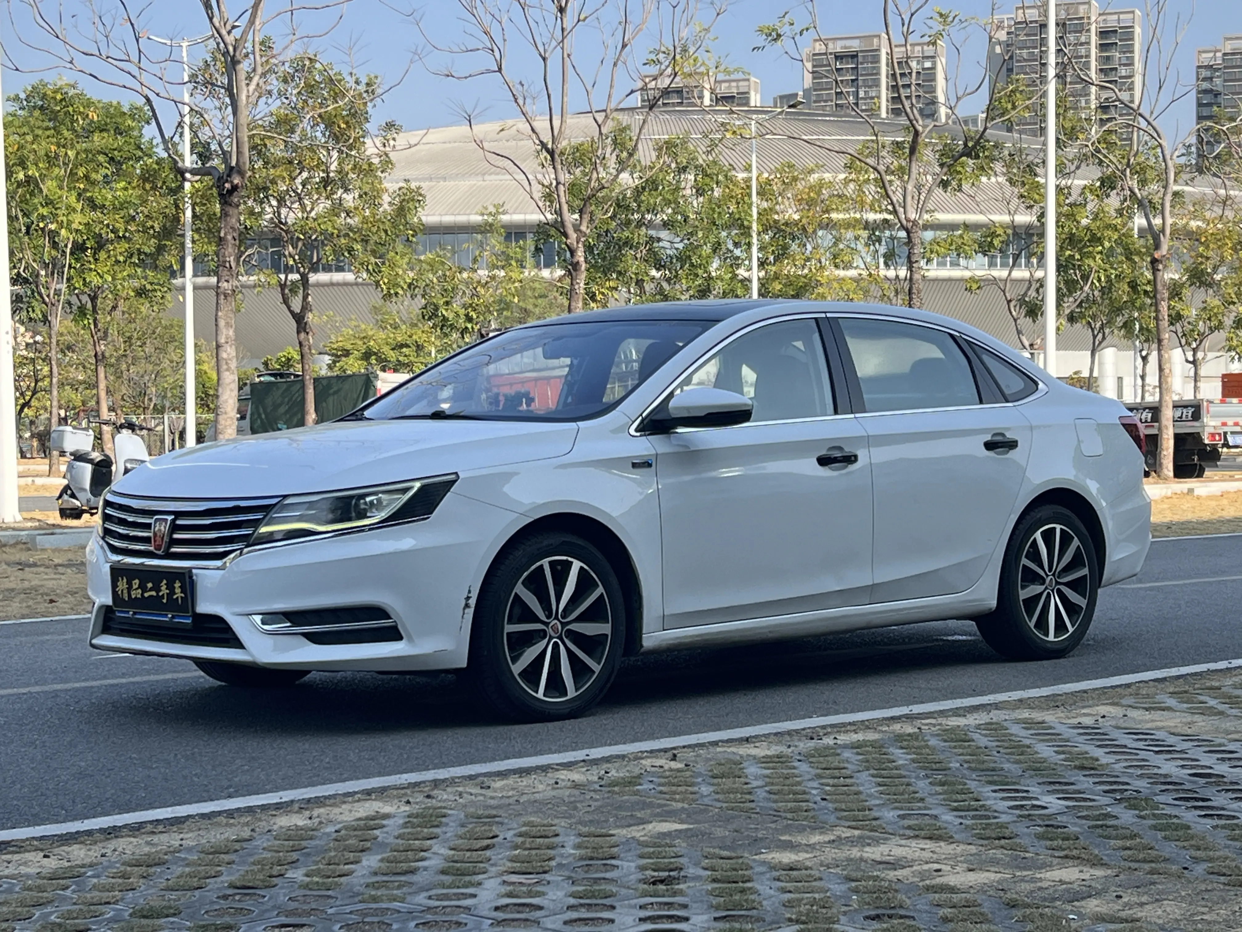 Roewe i6 Classic  из Китая