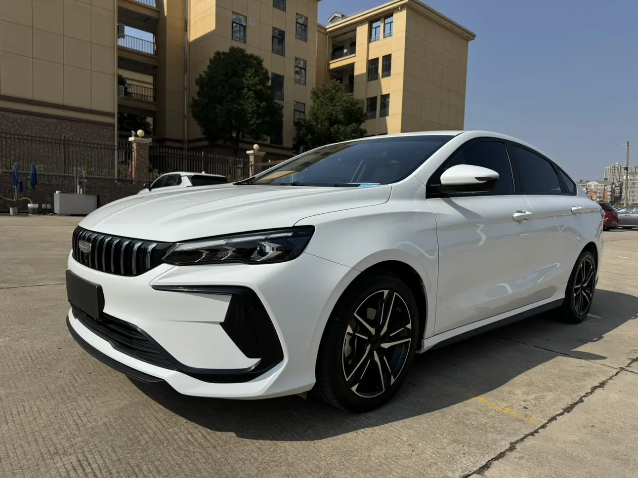 Geely Binrui  из Китая