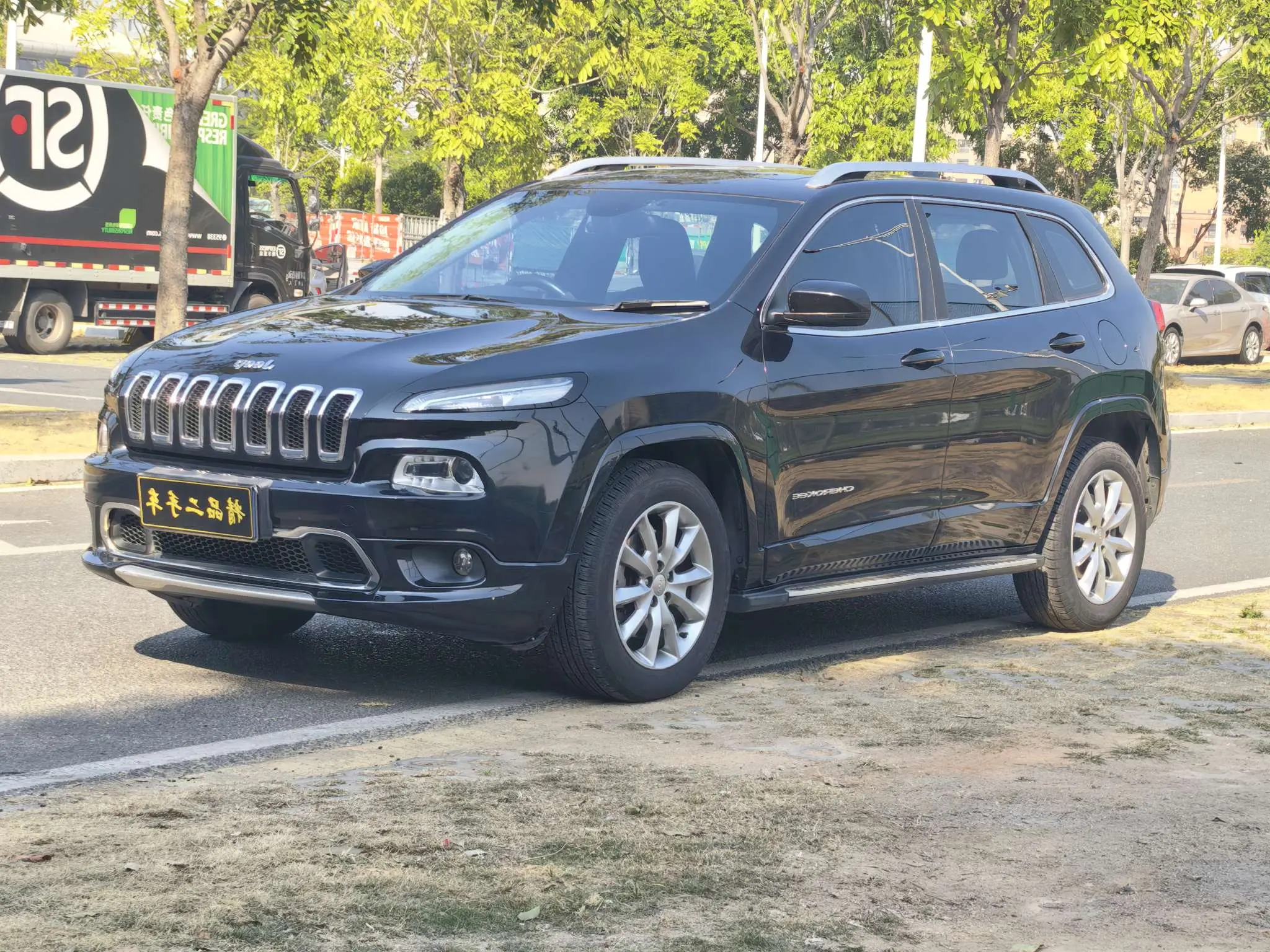 Jeep Cherokee  из Китая