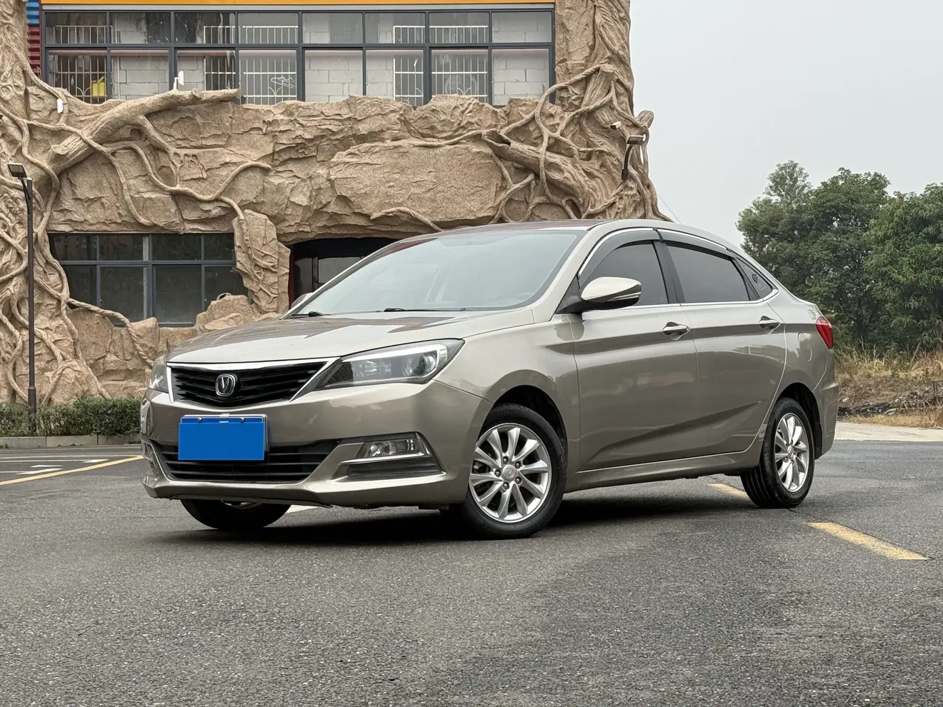 Changan Yuexiang V7  из Китая