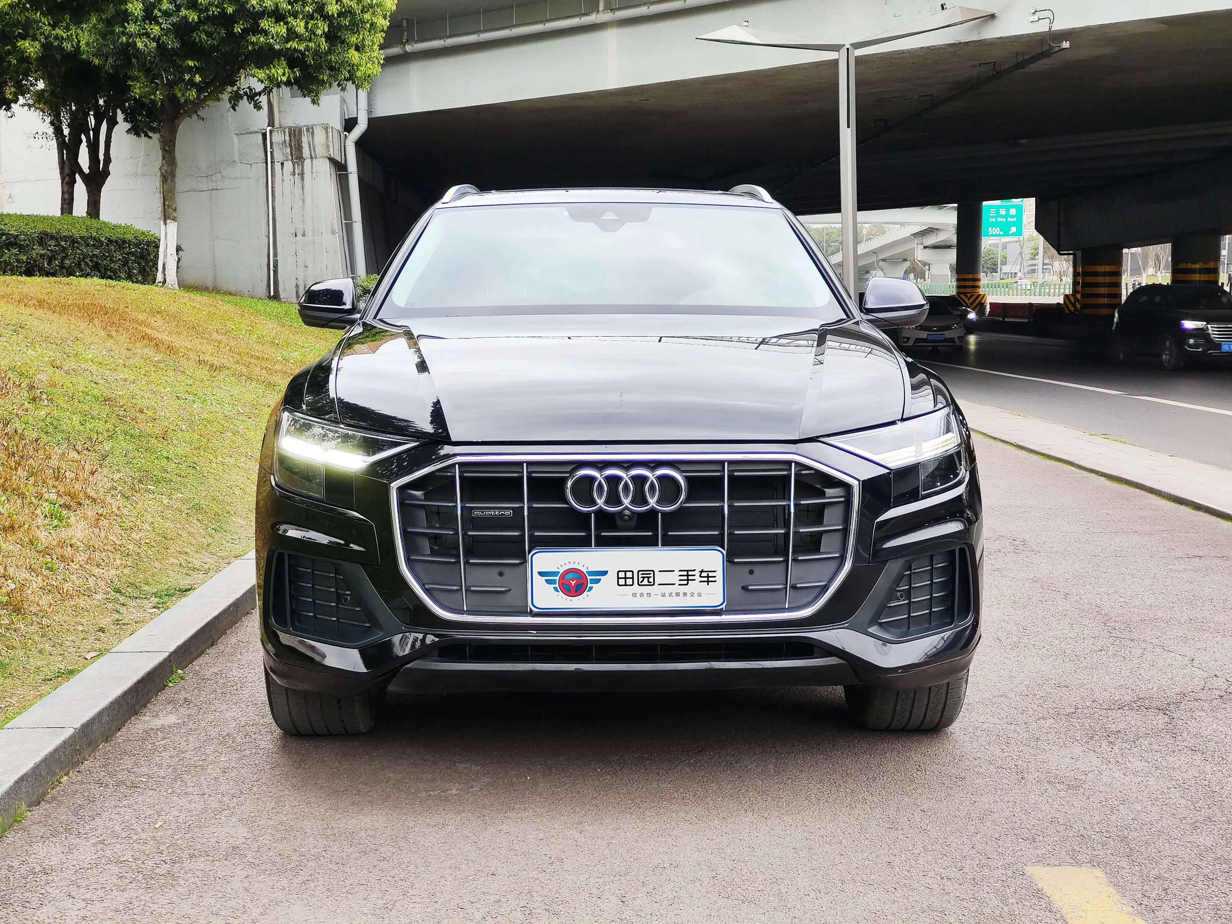 Audi Q8  из Китая