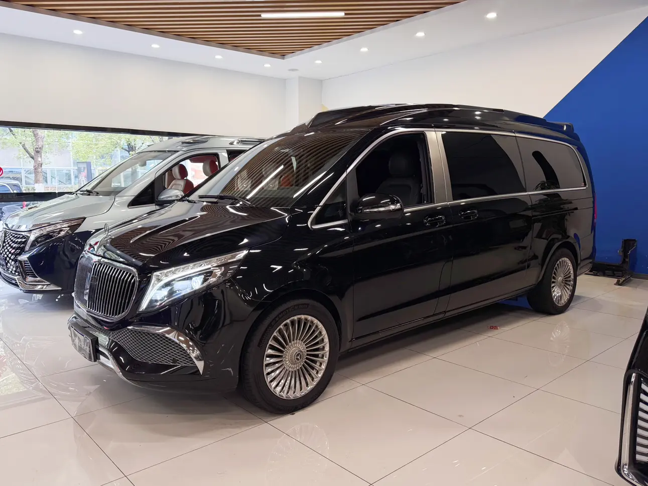 Mercedes-Benz Mercedes Benz V Class  из Китая