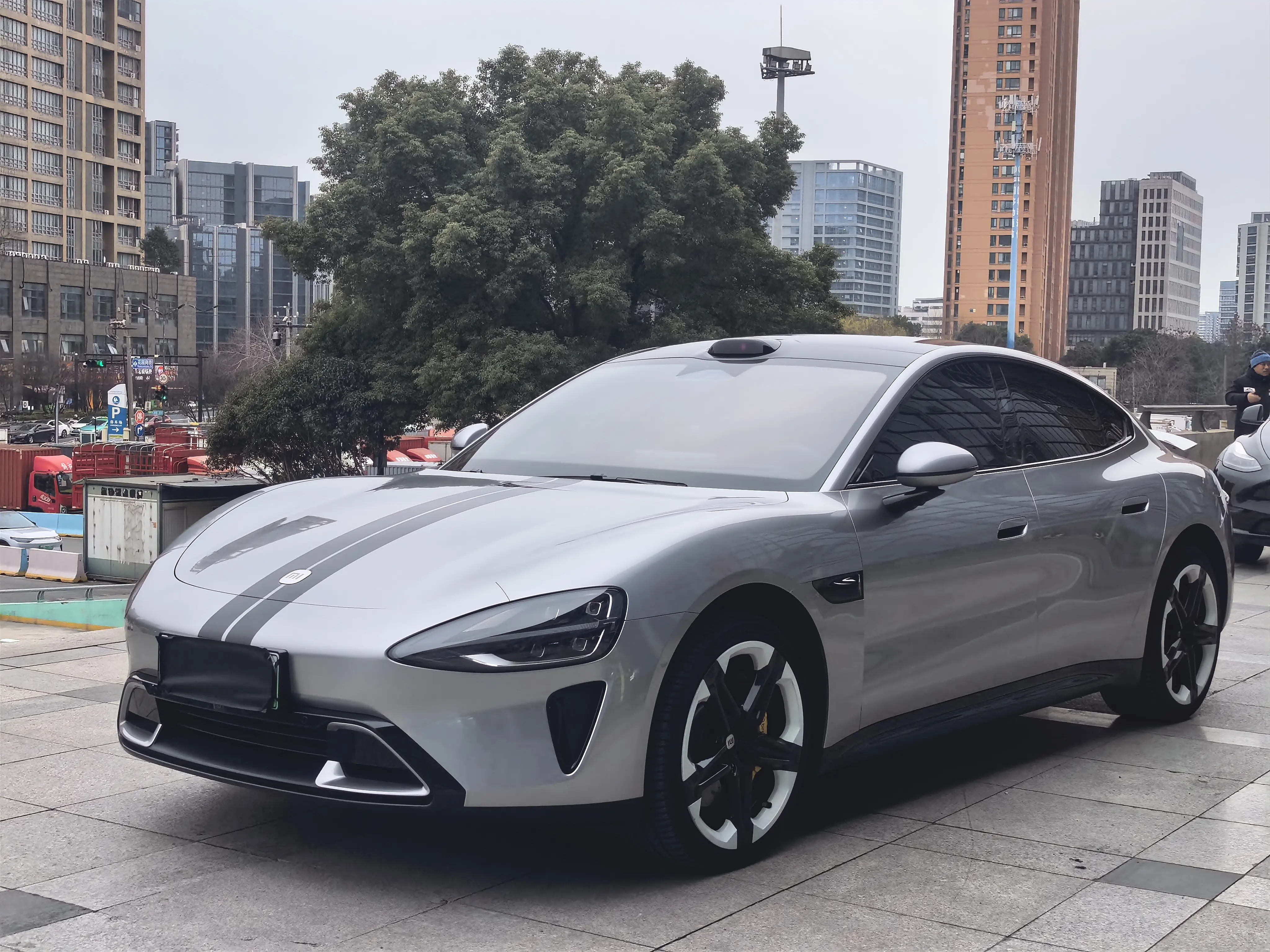 Xiaomi car Xiaomi SU7  из Китая