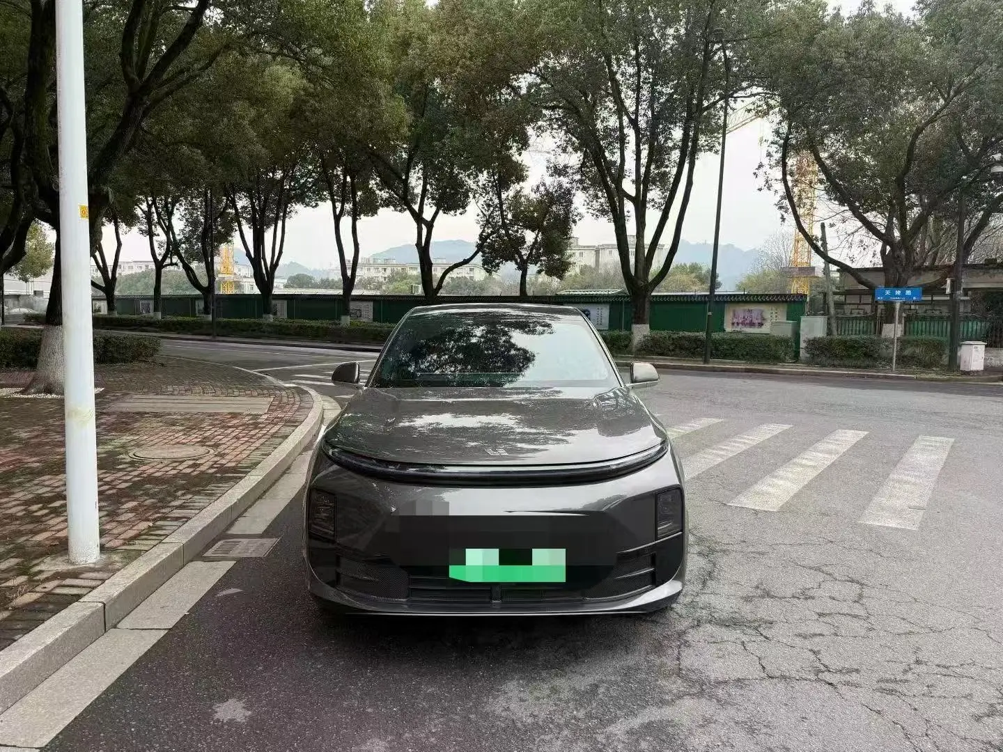 Li L6 (Ideal L6)  из Китая