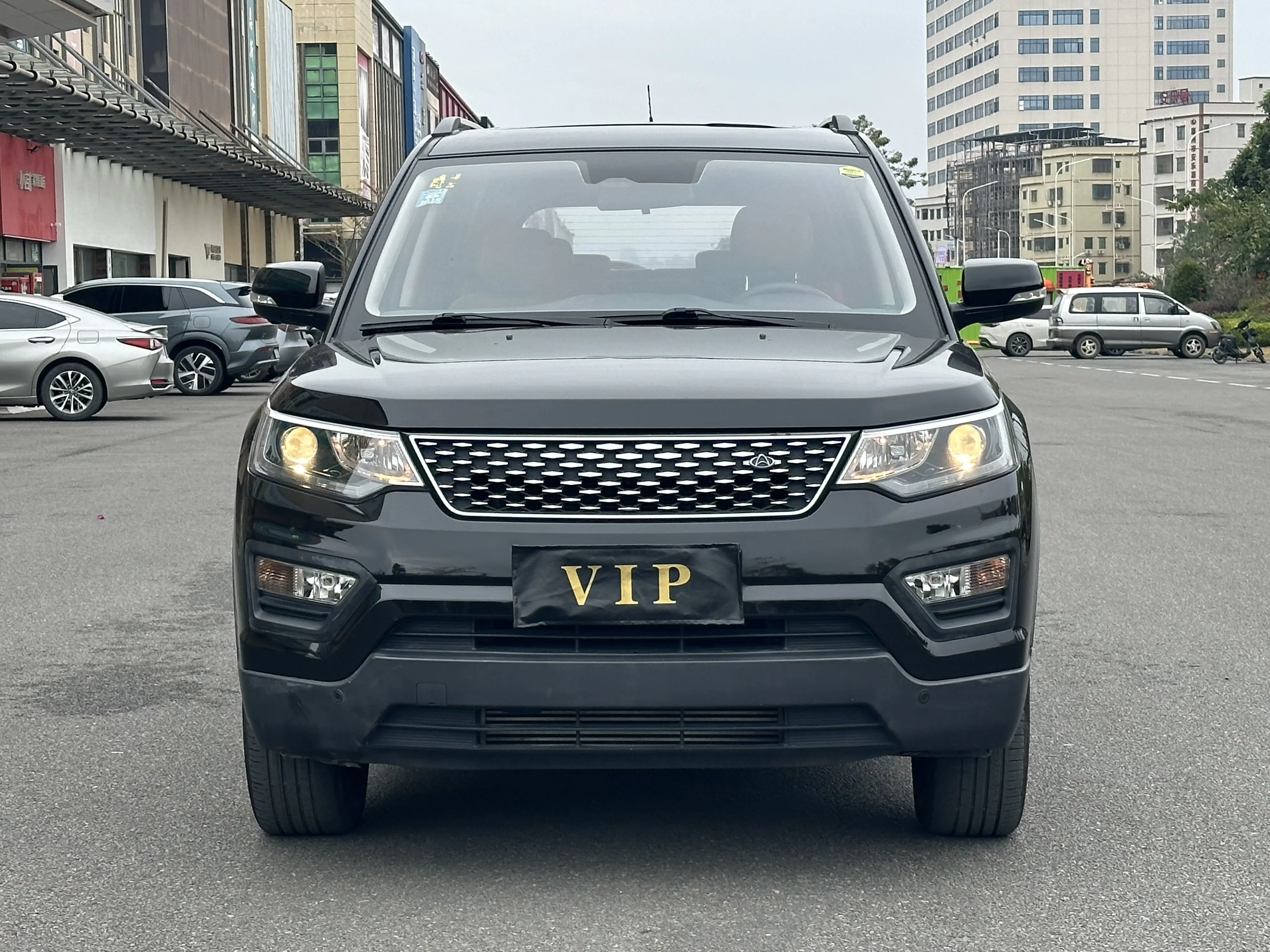 Oshan Changan Auchan CX70  из Китая