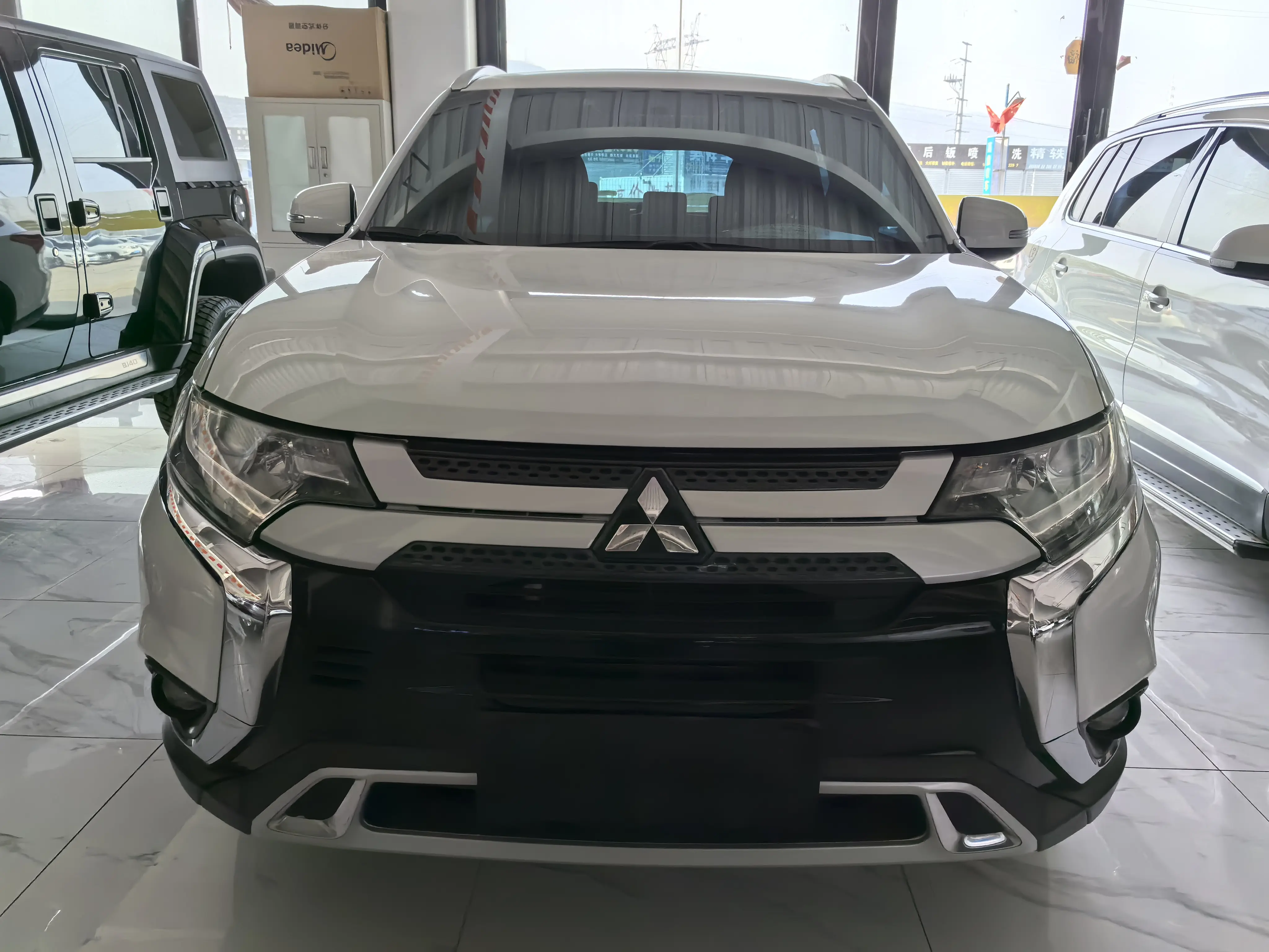 Mitsubishi Outlander  из Китая