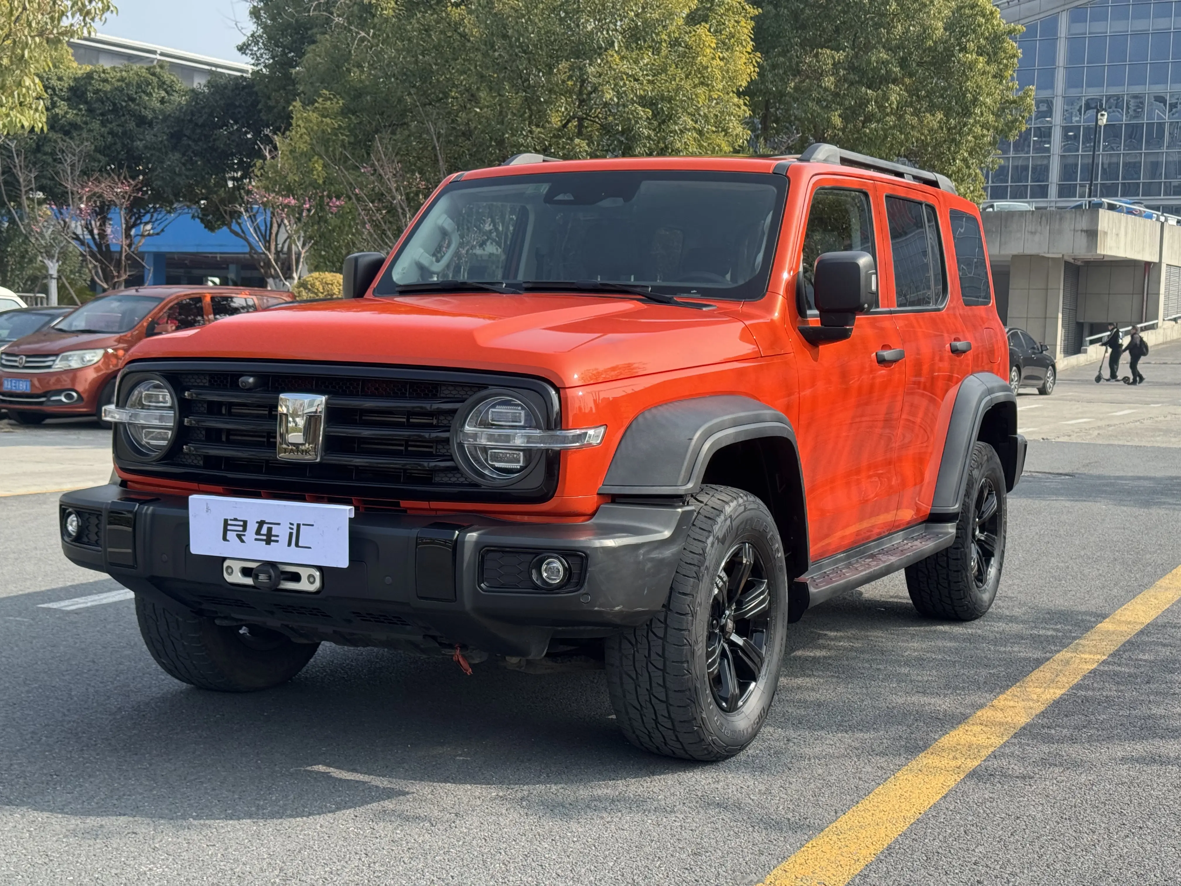 Tank 300  из Китая