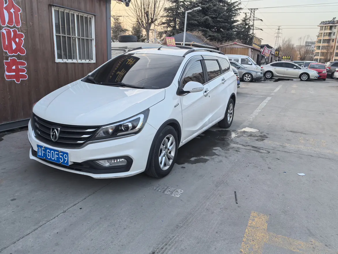 Baojun 310W  из Китая