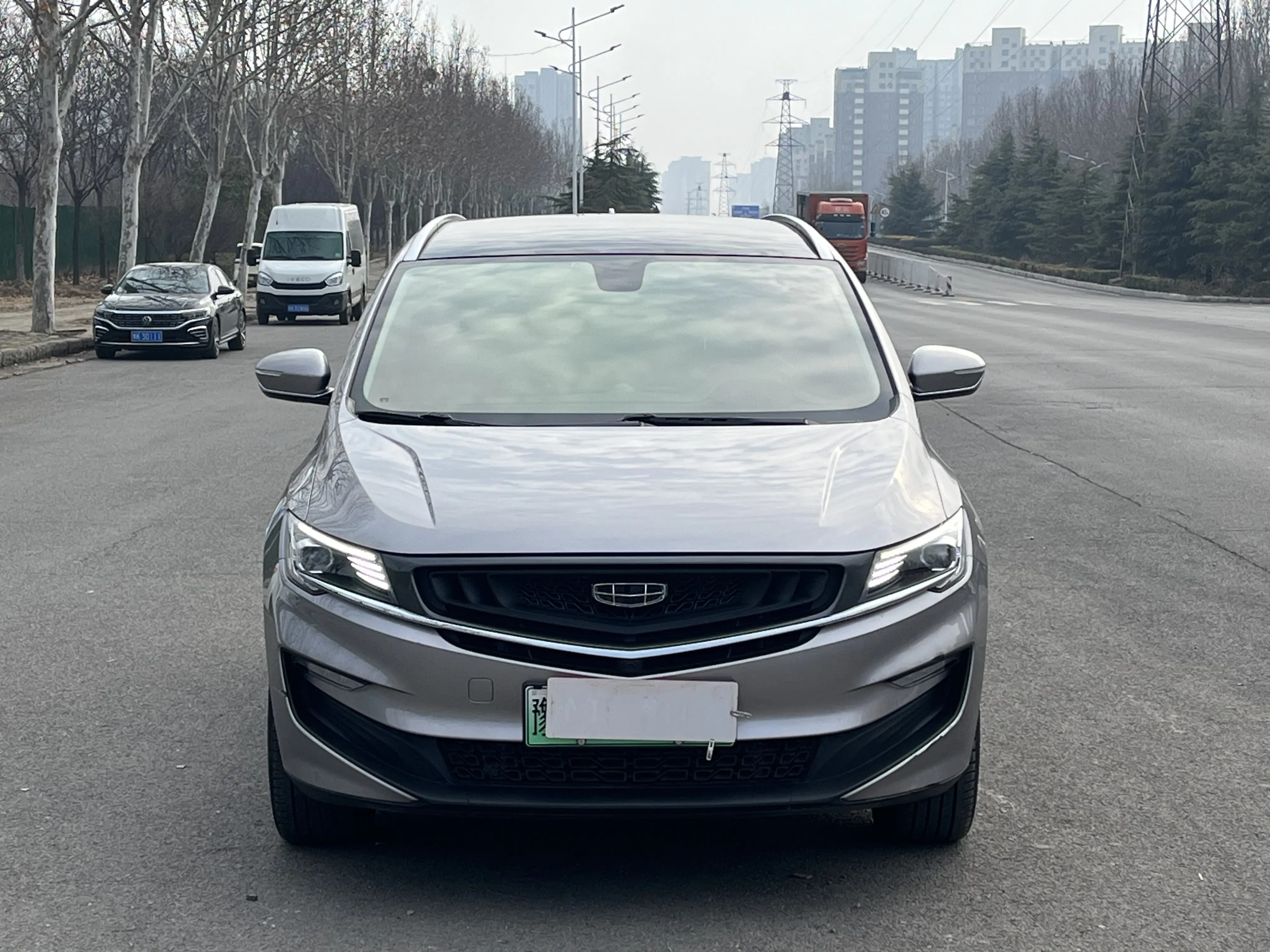 Geely Jiaji PHEV  из Китая