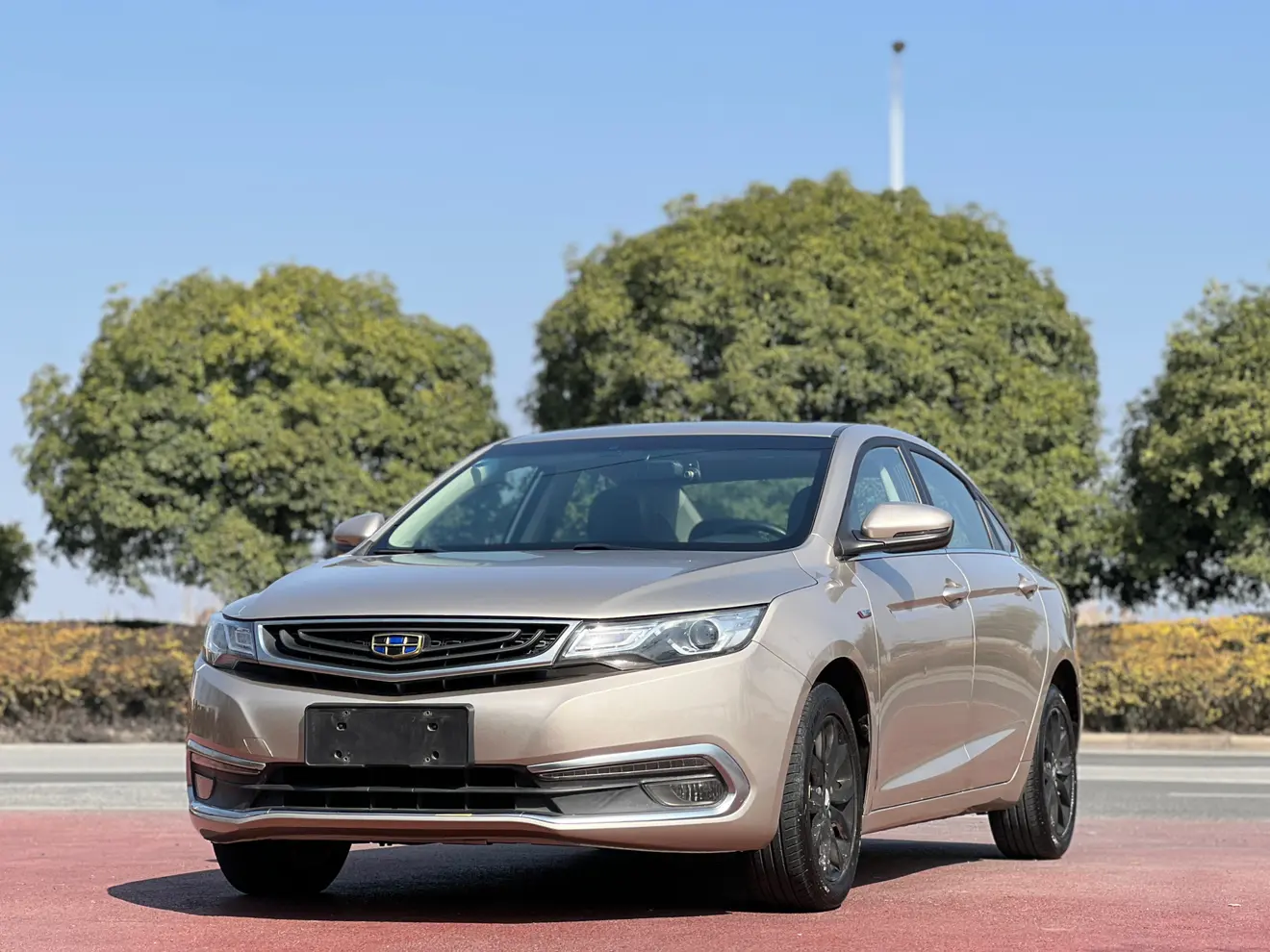 Geely Emgrand GL  из Китая